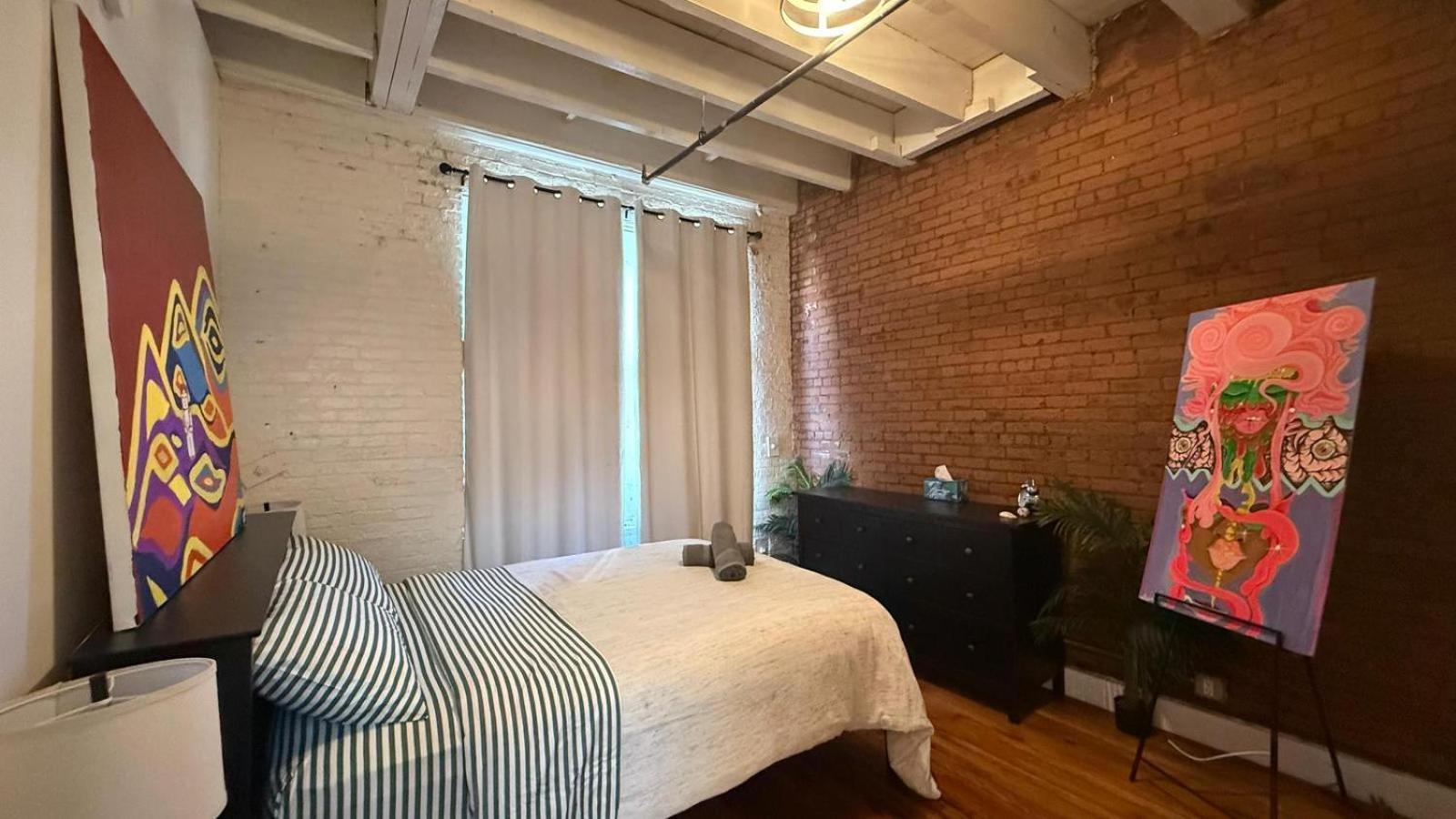 In Williamburg In A 2bedrooms Homestay