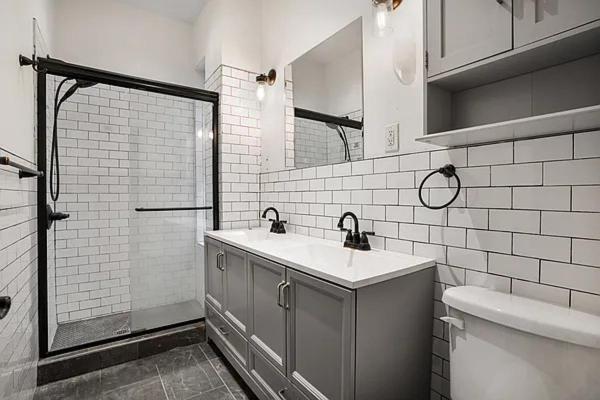 Guest house The Marquee House *