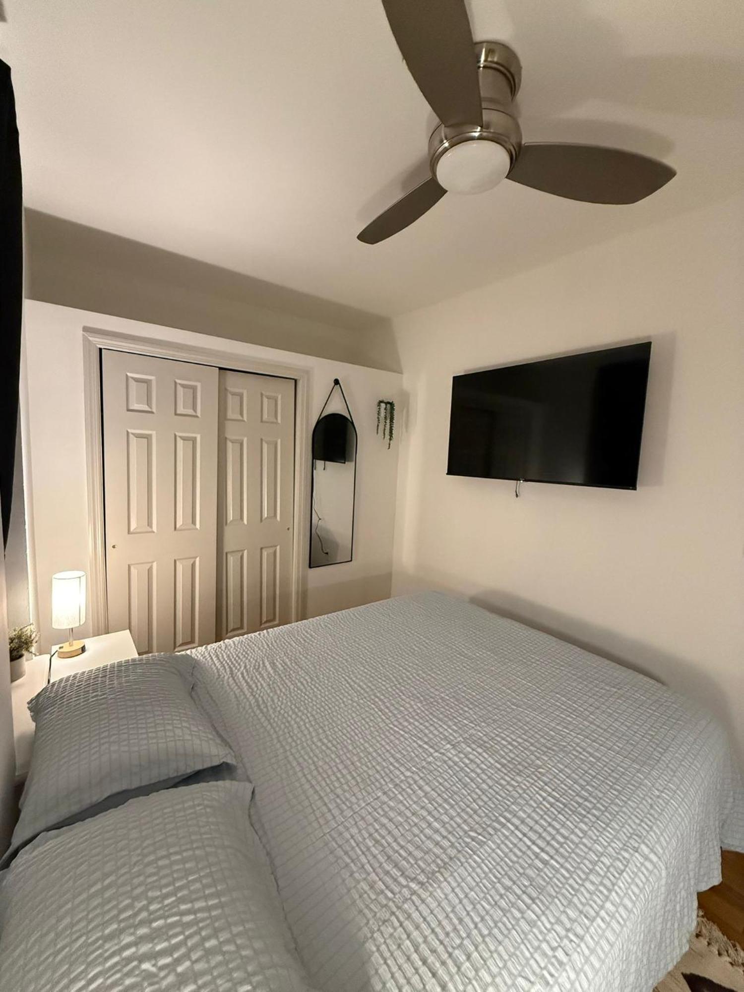 Guest house The Black Nut Nyc New York