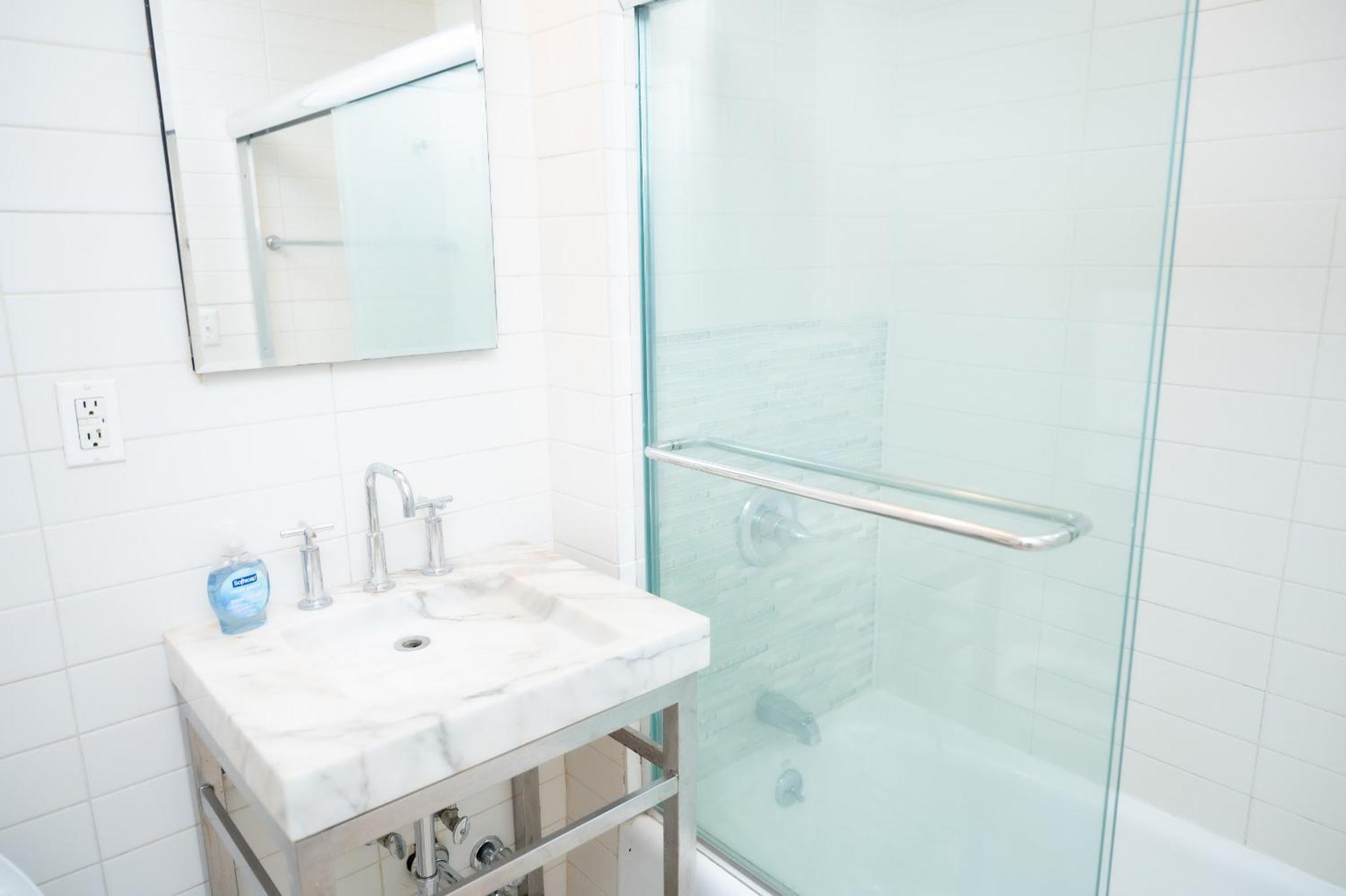 New York47-escape1 West Village - Steps From Subway Cafes New York