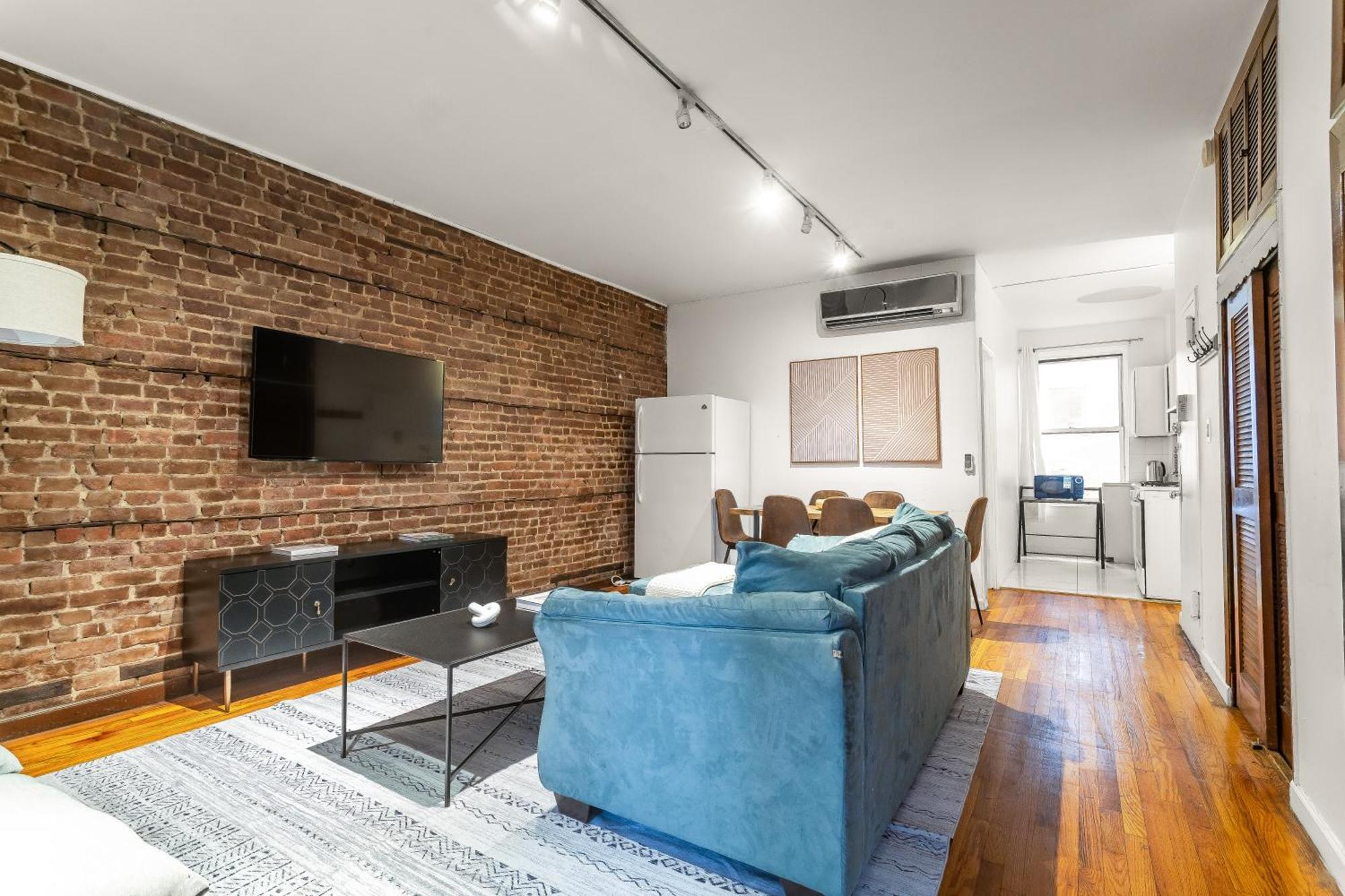 Apartment Excellent Location - 3 Bedroom In Midtown Manhattan! New York