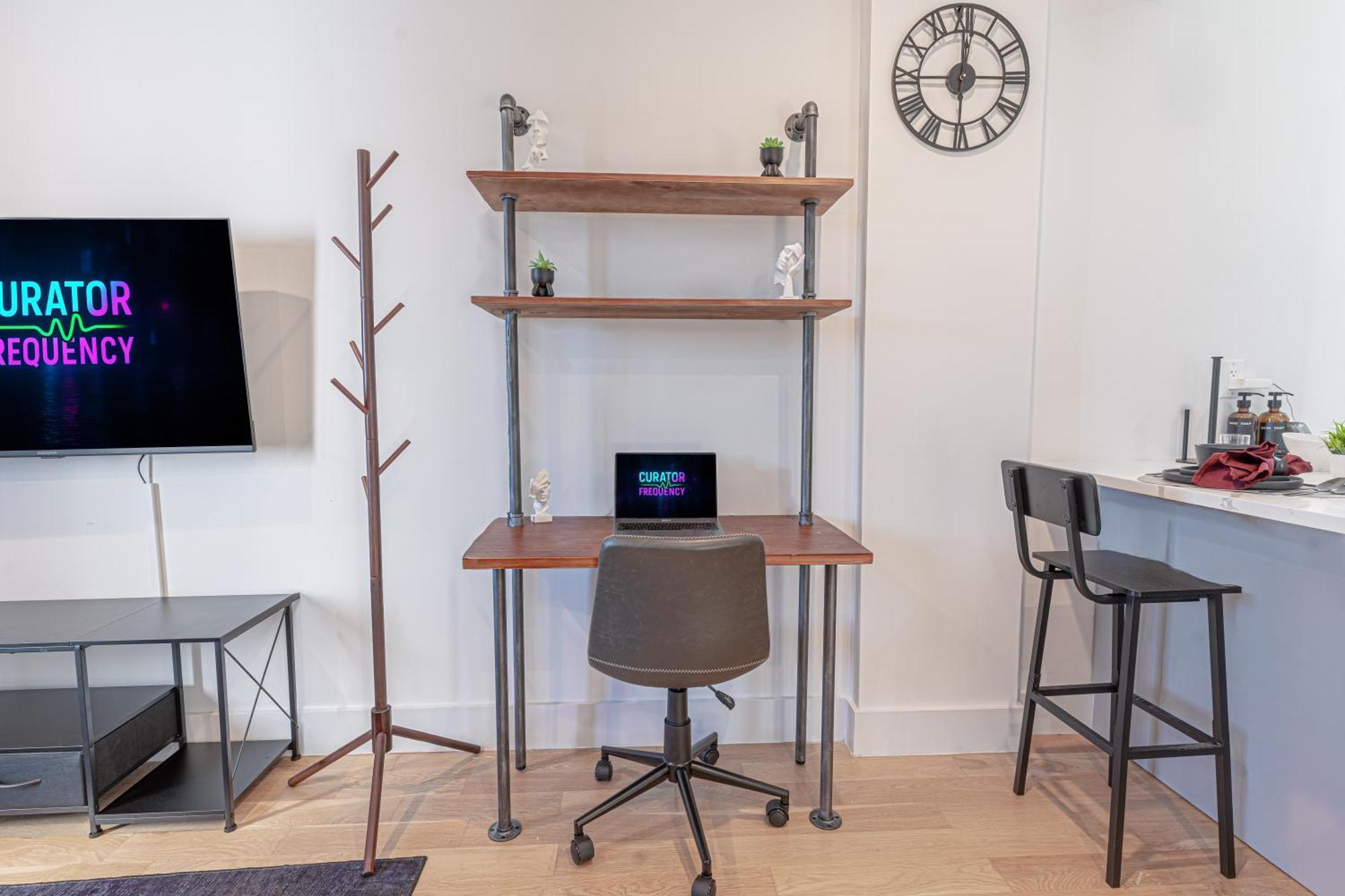 Apartment Industrial Style Brooklyn Retreat W Balcony *