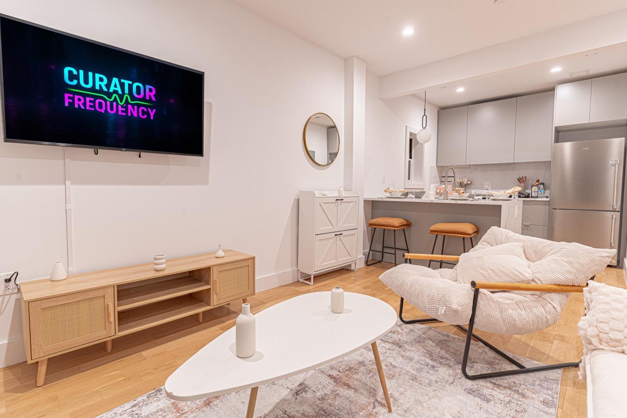 Apartment Modern & Min Brooklyn Gem W Balcony