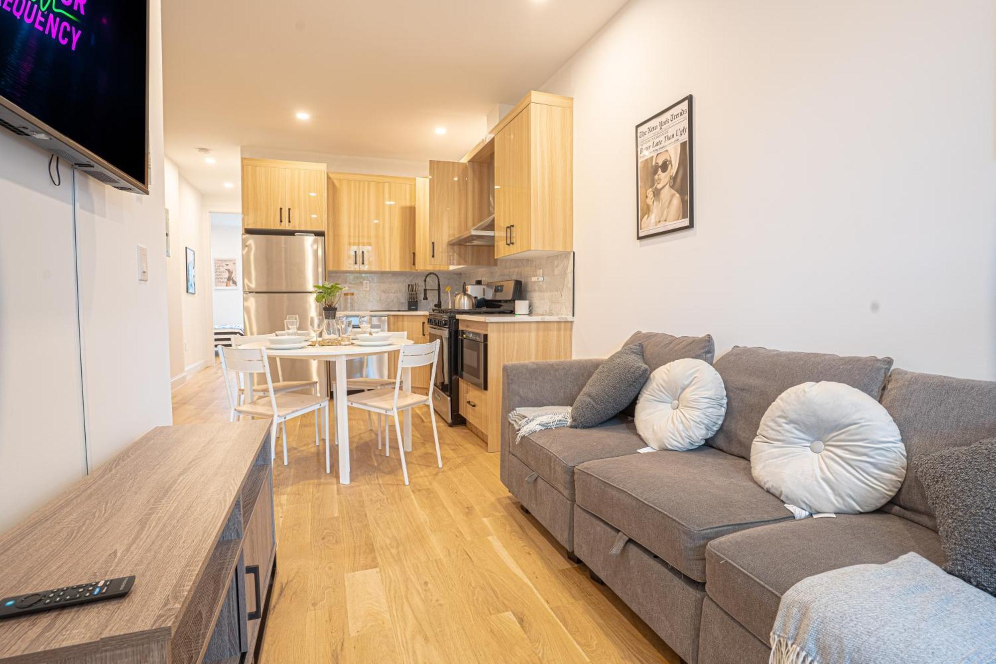 Comfortable & Chic 3br In The Heart Of Brooklyn Apartment *