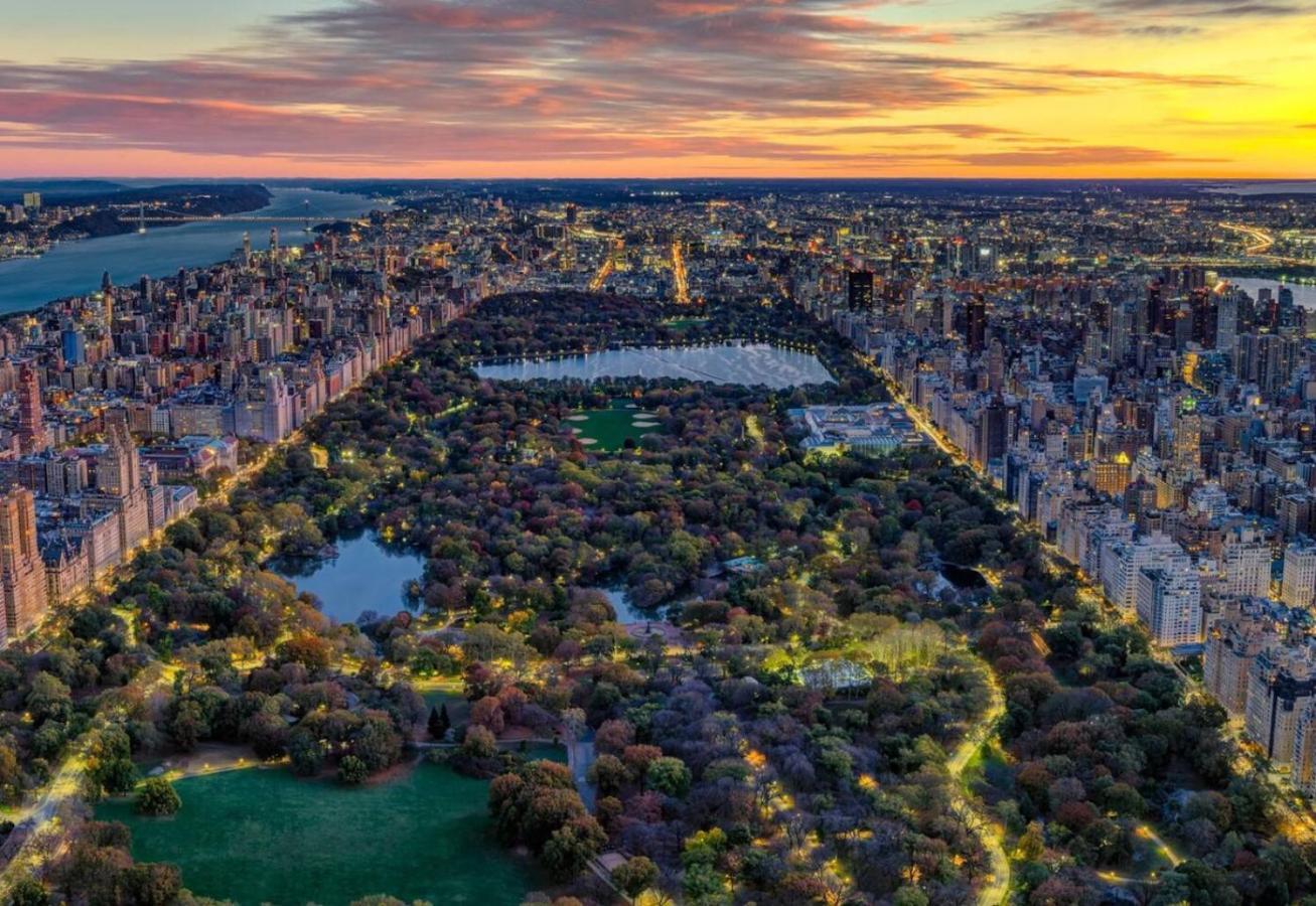 Unbeatable Location In Park Area - 2 Bedroom Apartment New York