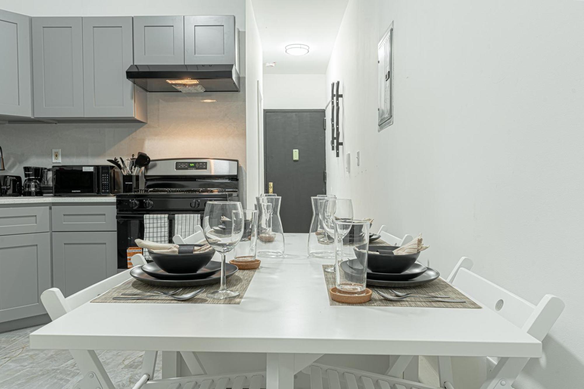 Apartment Modern Comfort 2br With Washer & Dryer Near Subway & Lga