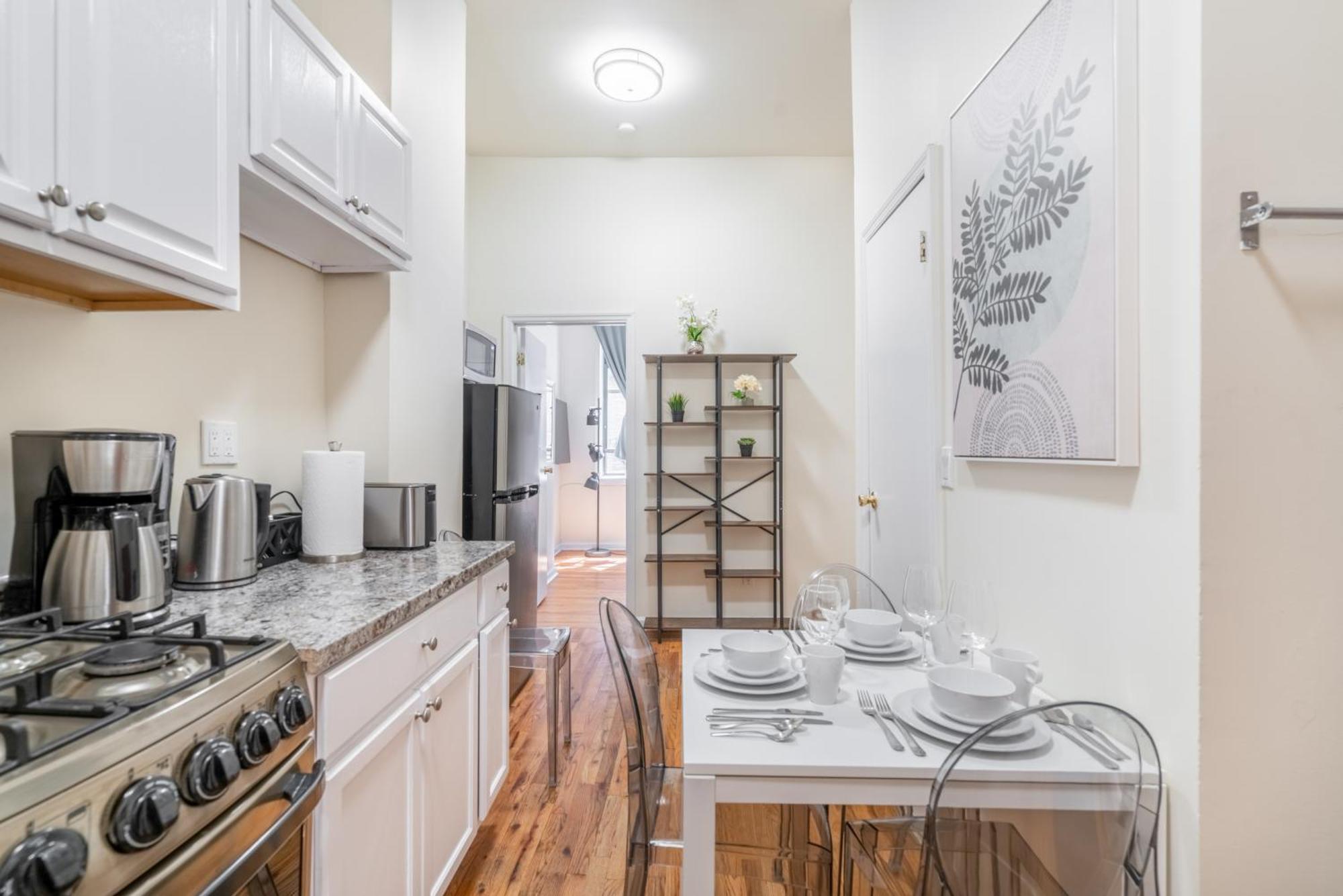 2bd Classy Manhattan Apartment