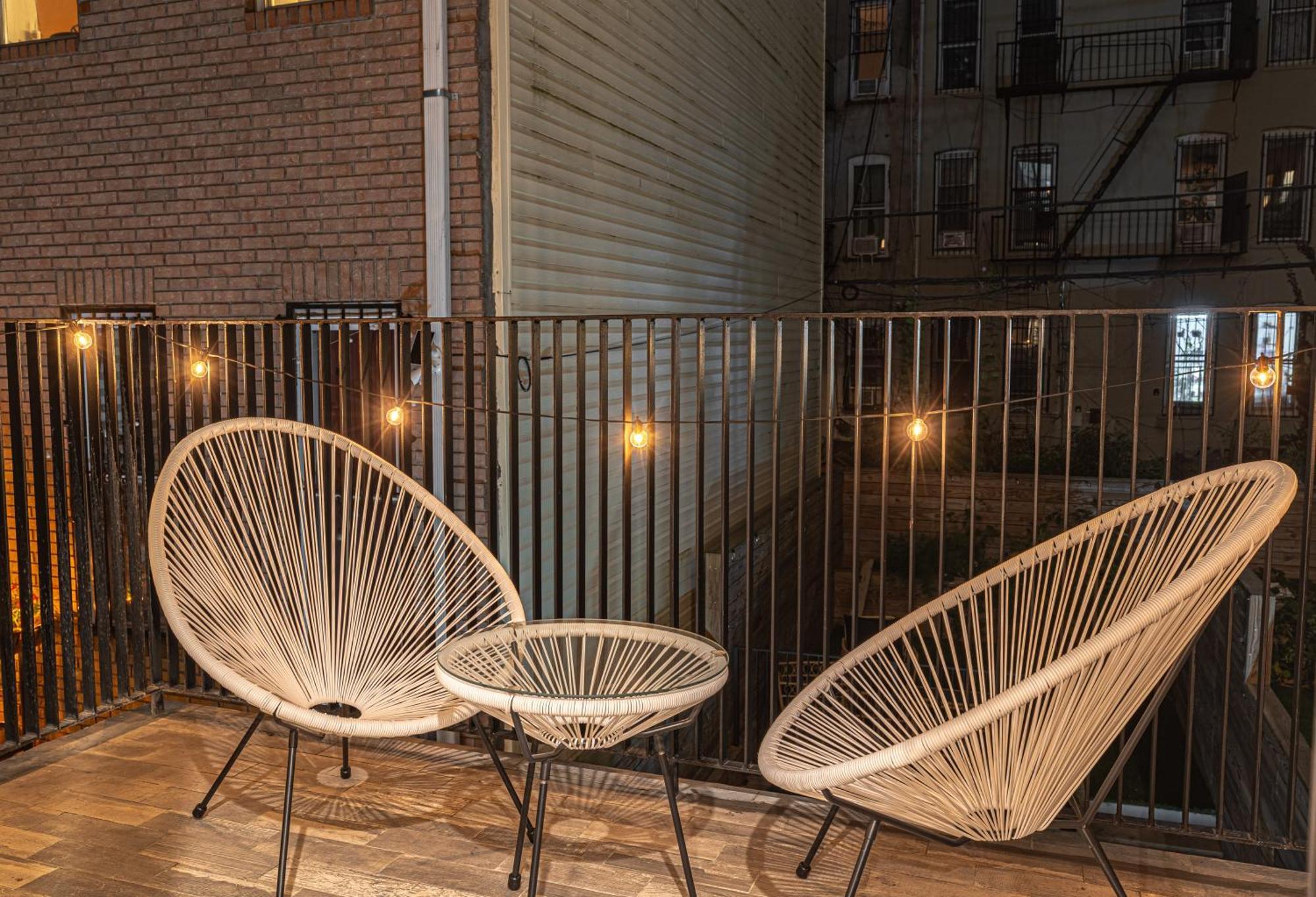 Japandi Cozy In Brooklyn & Balcony Apartment