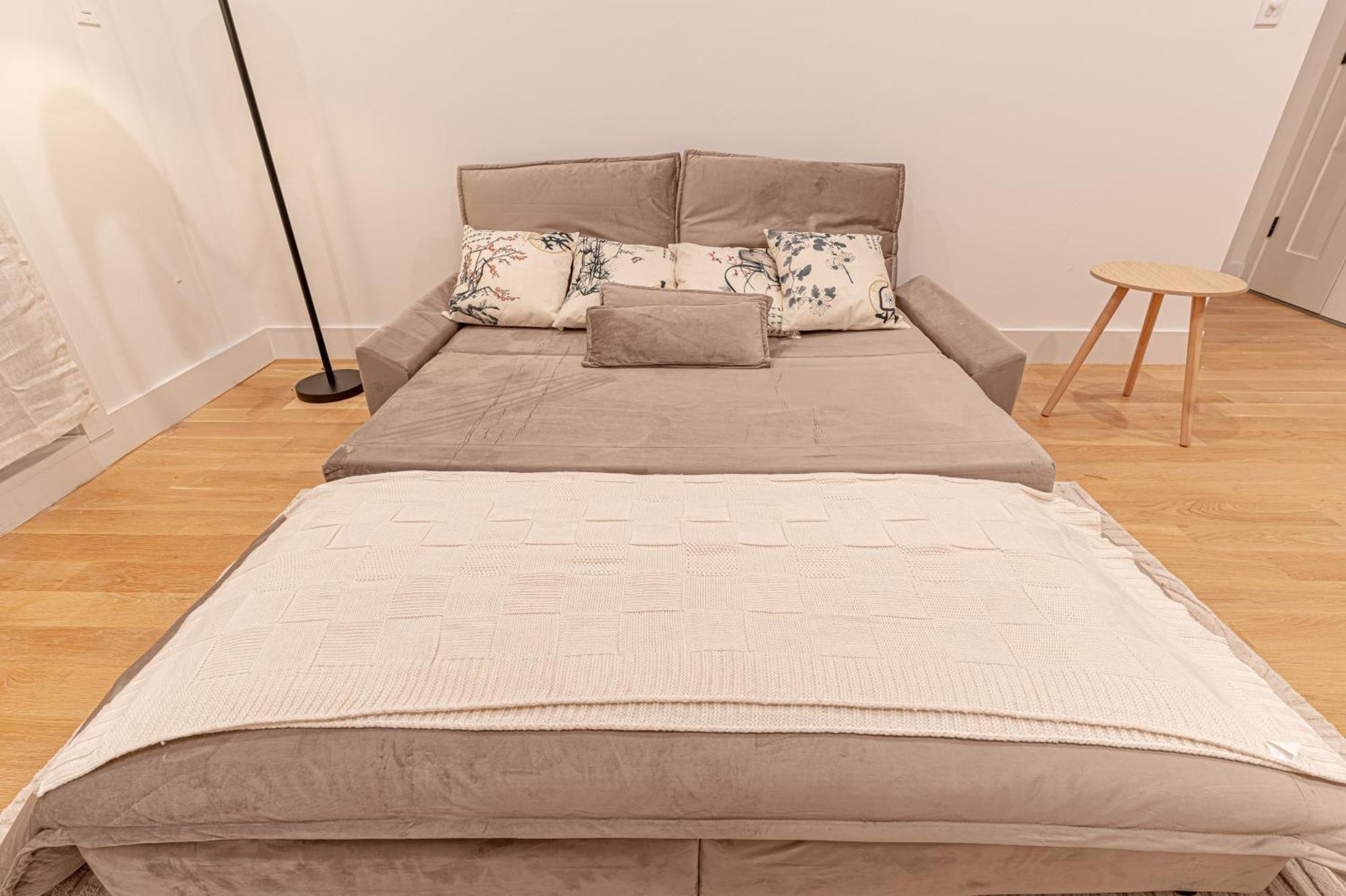 Japandi Cozy In Brooklyn & Balcony Apartment New York