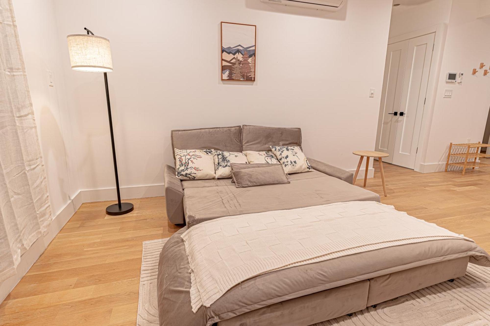 Japandi Cozy In Brooklyn & Balcony *