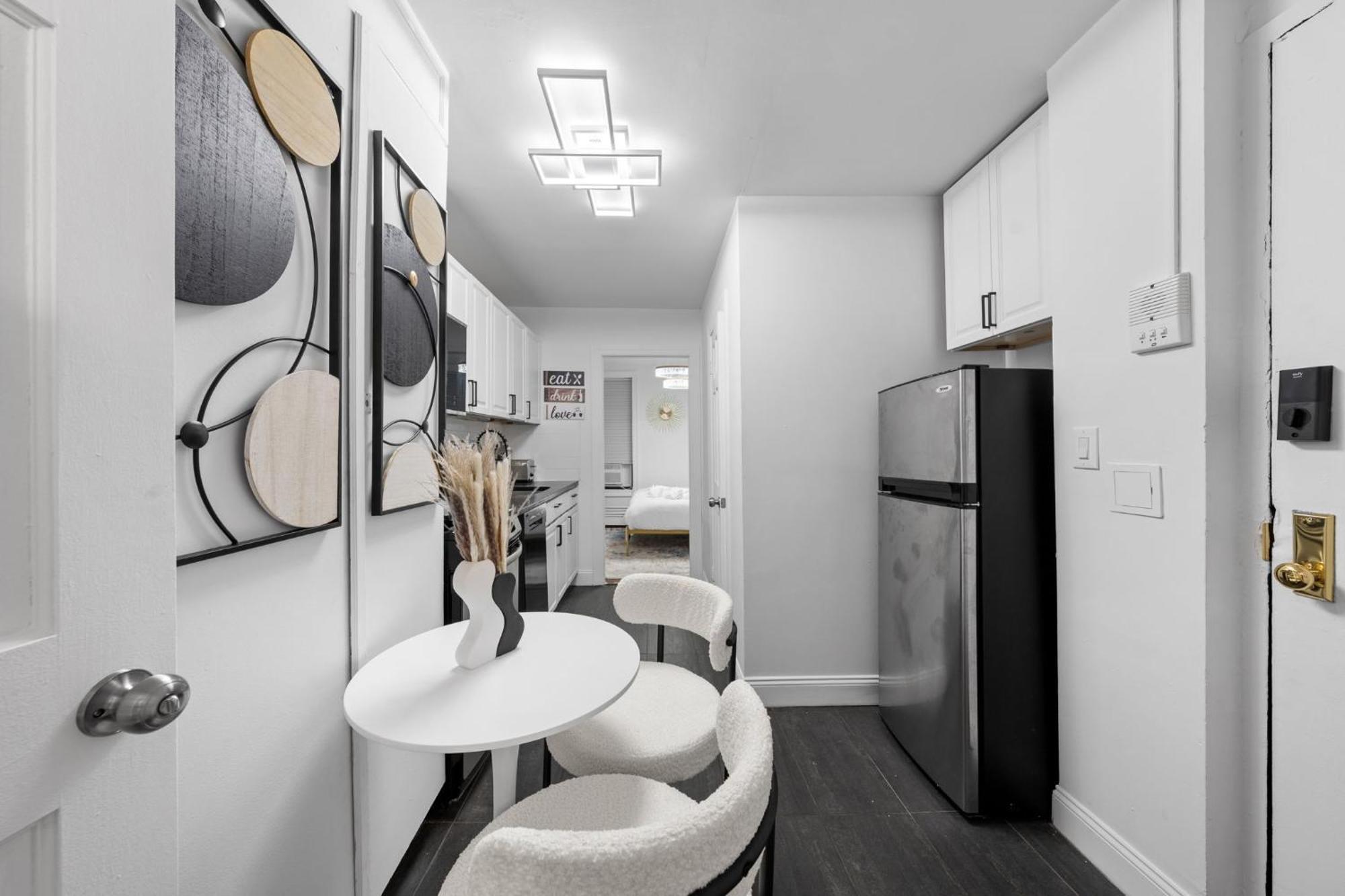 Apartment Luxe & Trendy 2br 1ba Heart Of Lower Manhattan 30 Day Minimum *