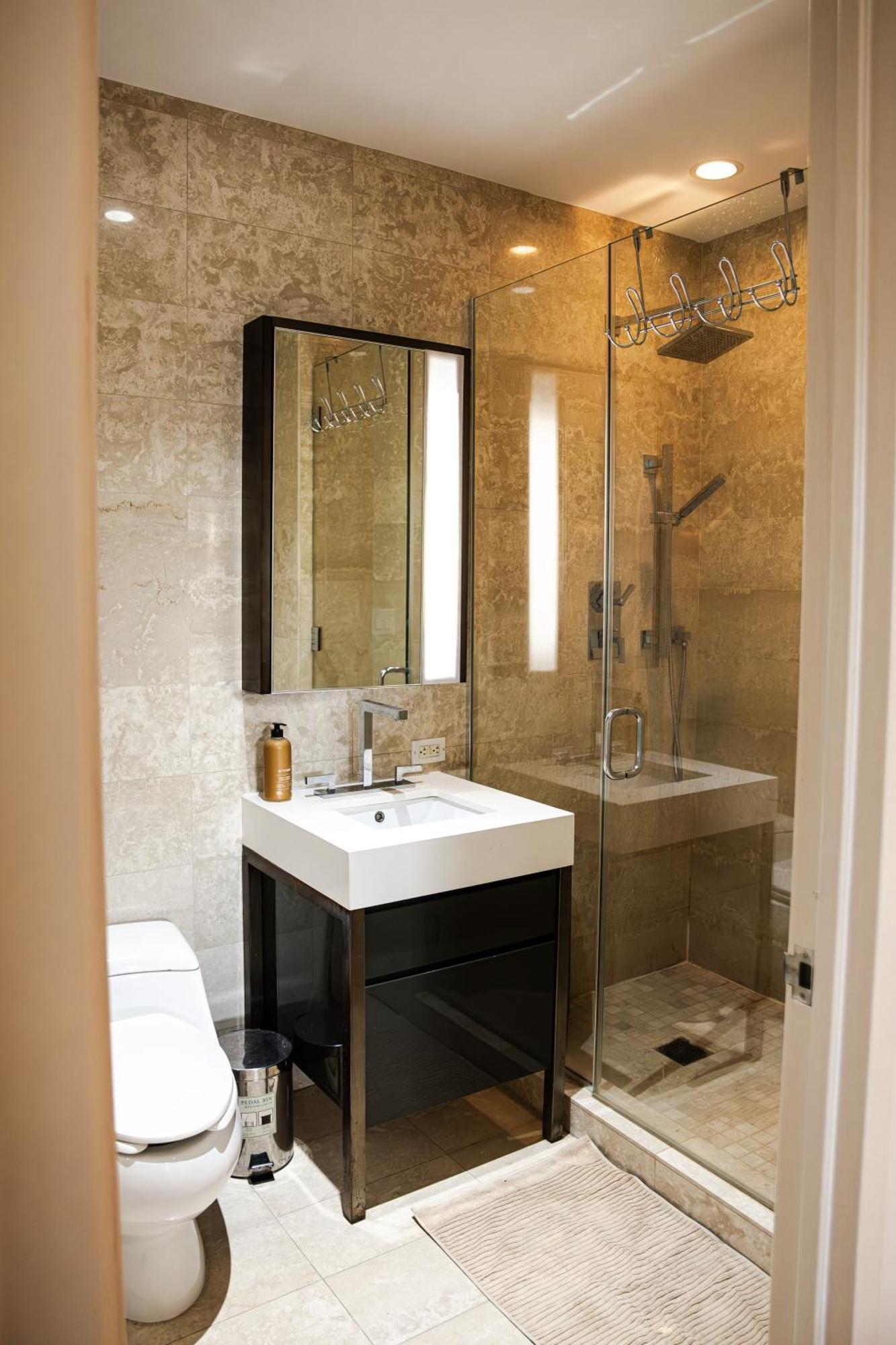 Premier Host - Luxurious Stunning High-floor Corner 2-bedroom * New York