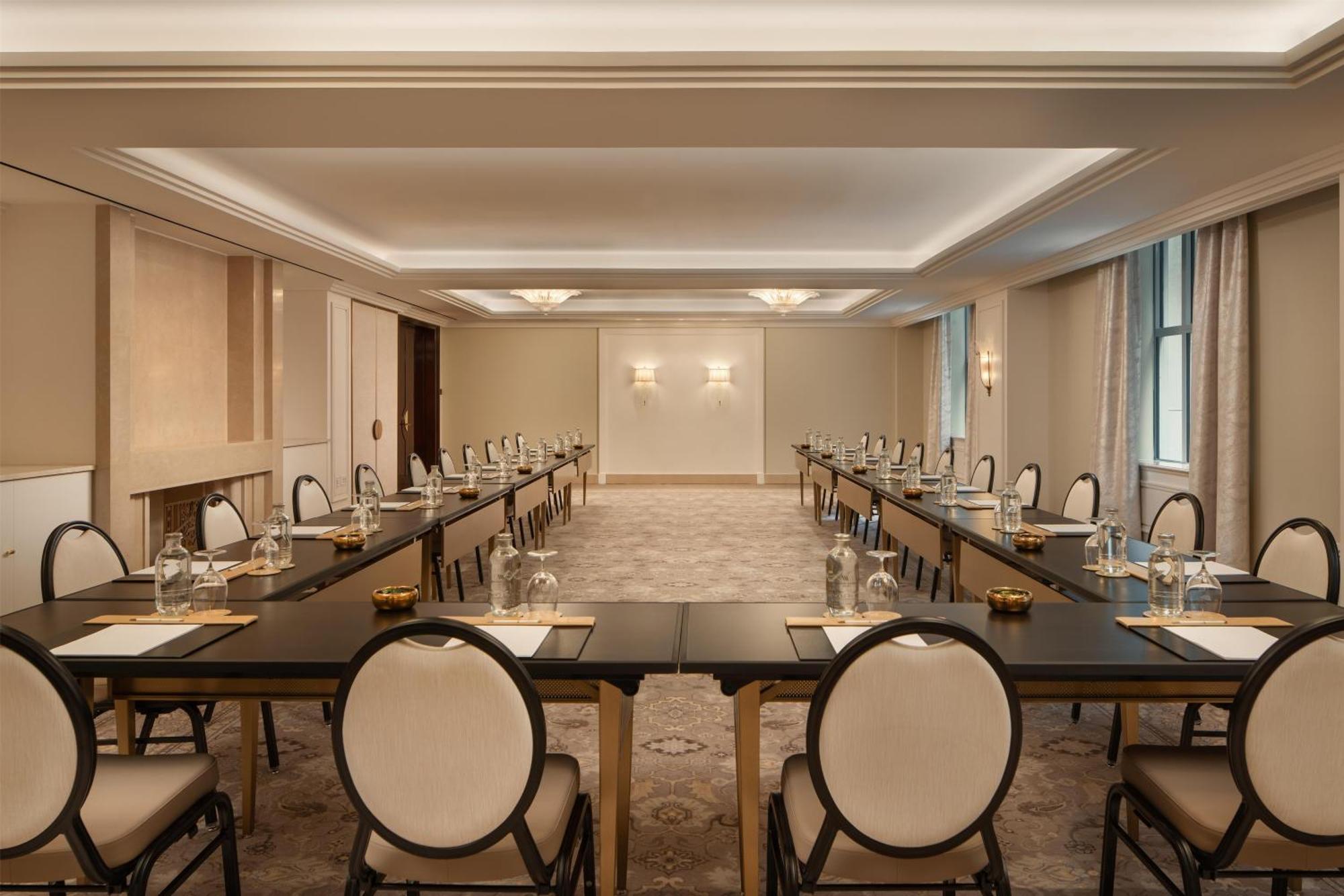Waldorf Astoria 5*