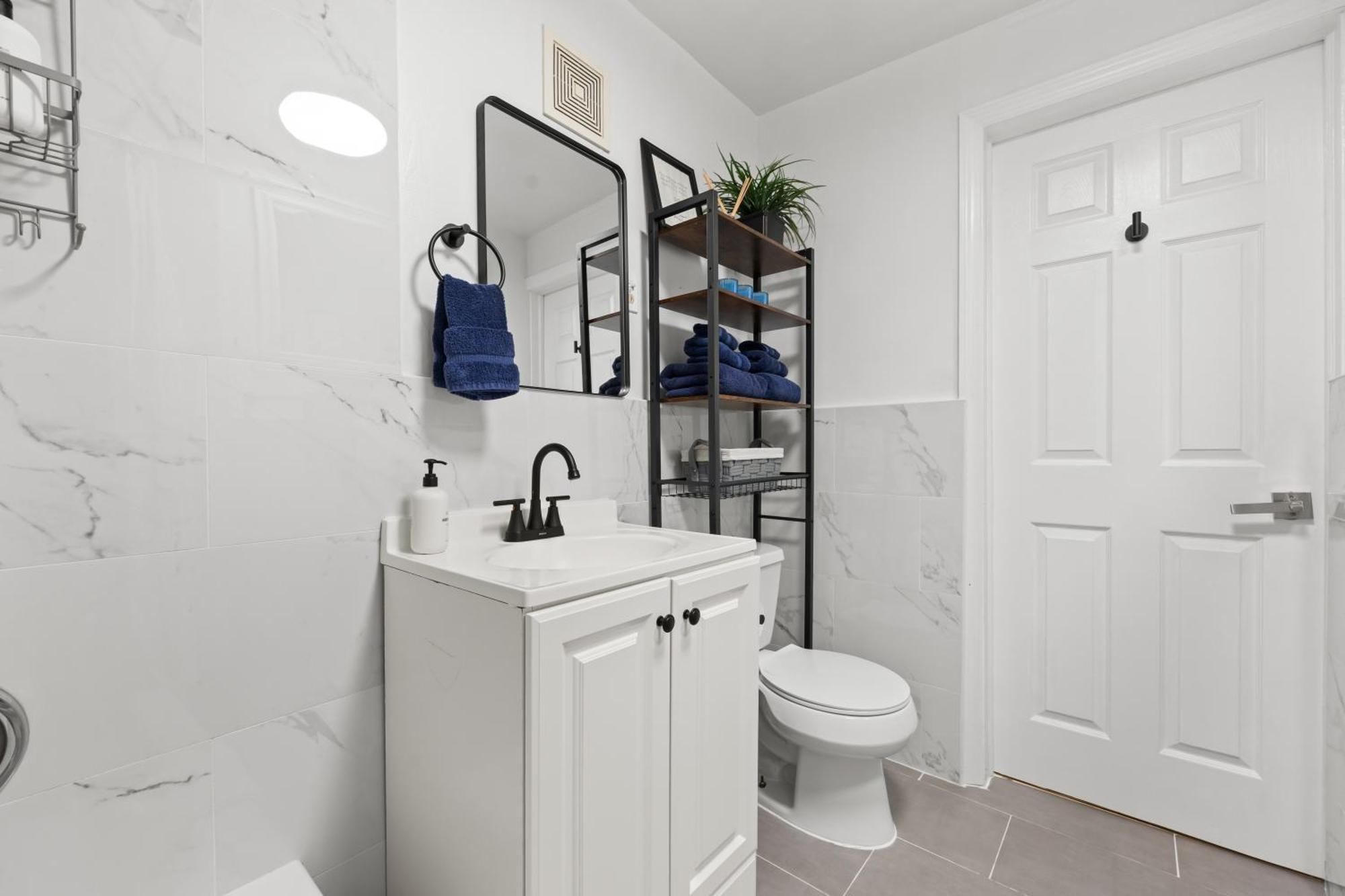 Convenient 2br - Walking Distance To Times Square * New York