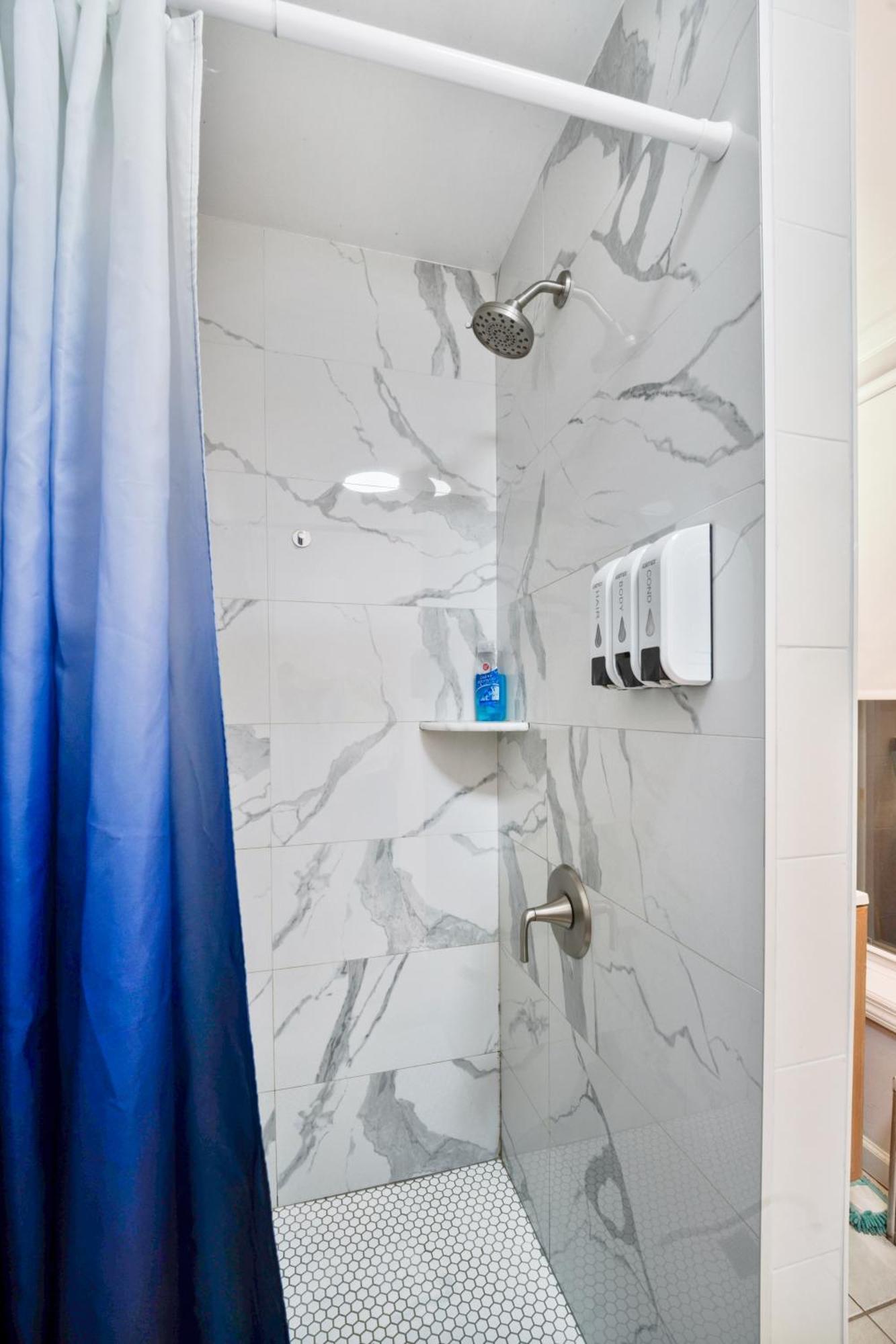 Homelike In The Heart Of China Town