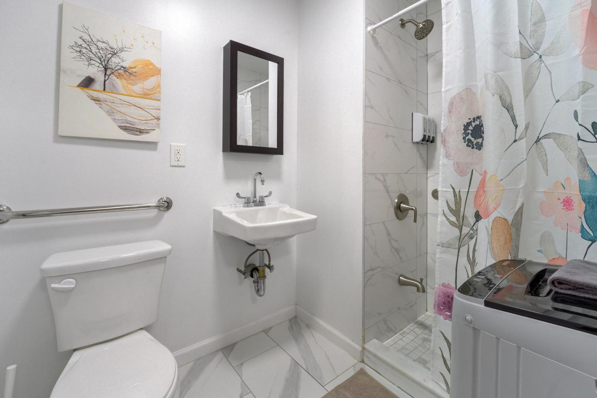 Homelike In The Heart Of China Town *