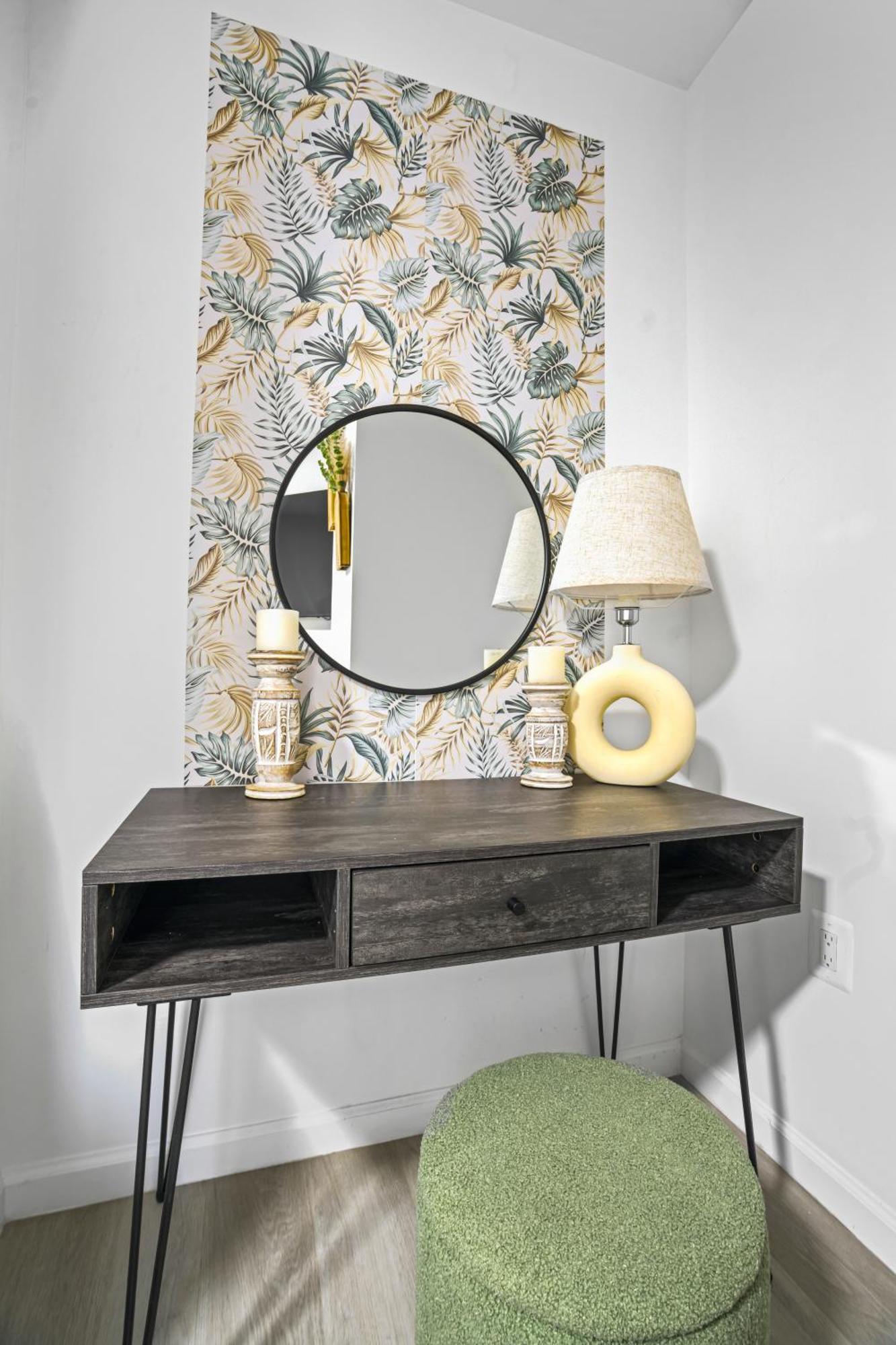 Homelike In The Heart Of China Town