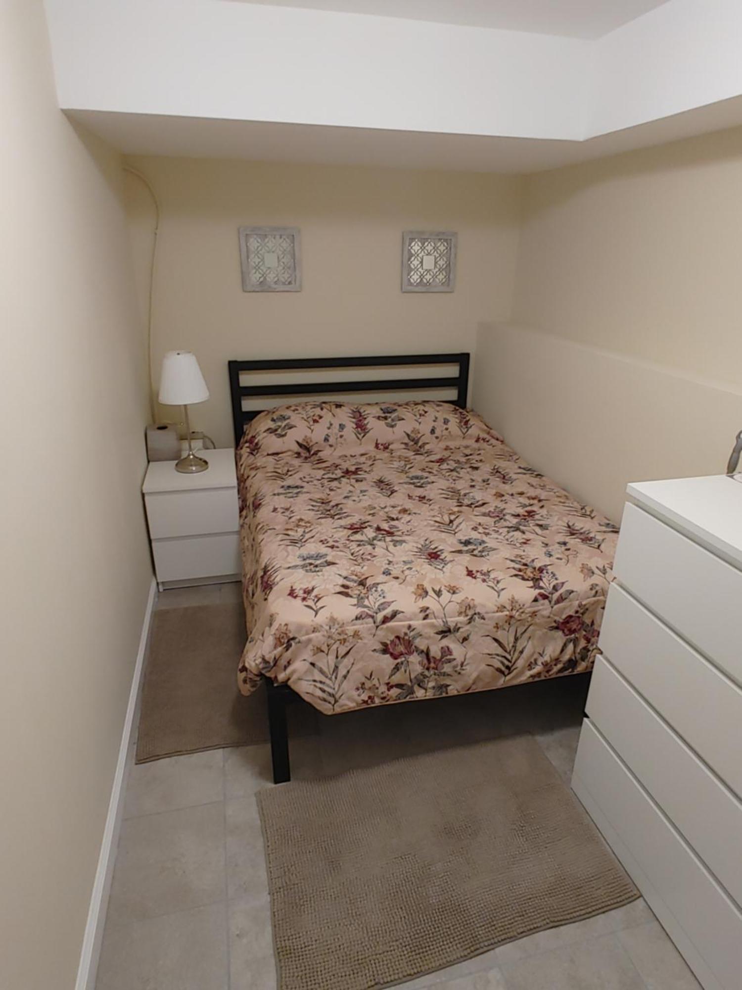 Apartment In A Quiet Peaceful Area.