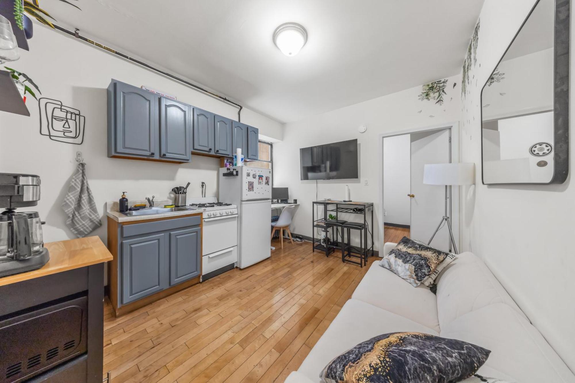 Heart Of Downtown Manhattan - Stylish One Bedroom In Vibrant Union Square Apartment *