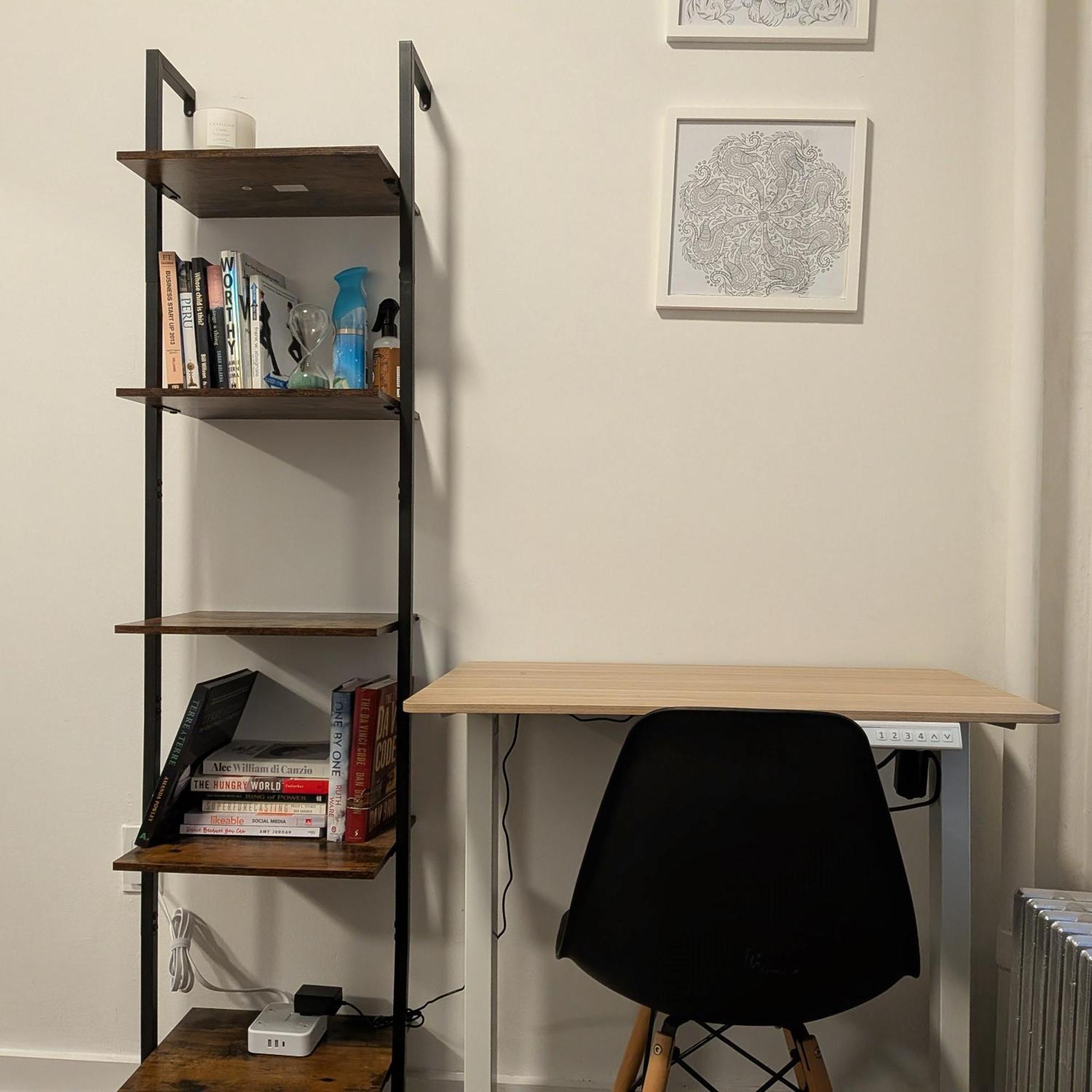 The Black Nut Nyc Guest house