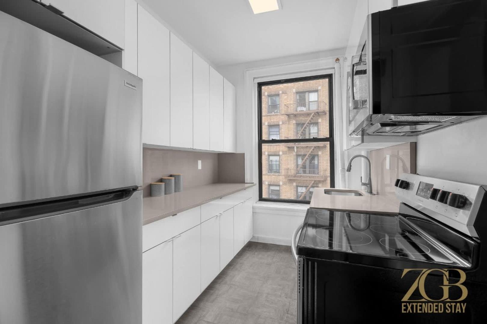State-of-the-art Loft-style 2br - Laundry - Chelsea *