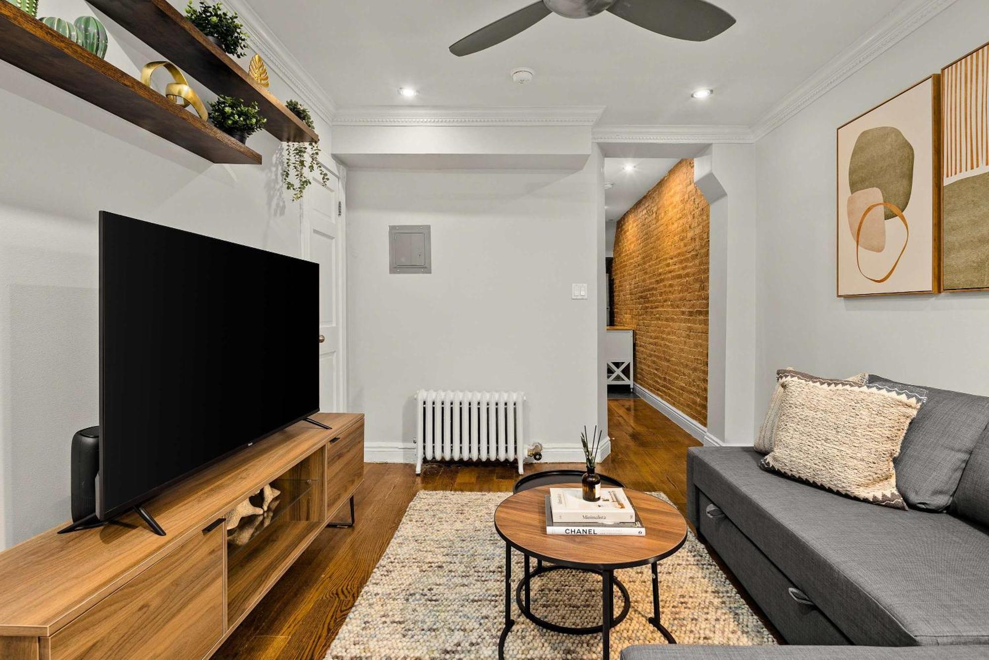 Hip Nyc Hideaway In Lively East Village *