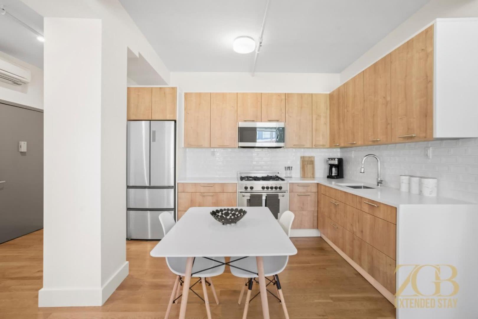 Renovated 2 Bed 2 Bath In Prime Midtown - Elevator - Laundry *