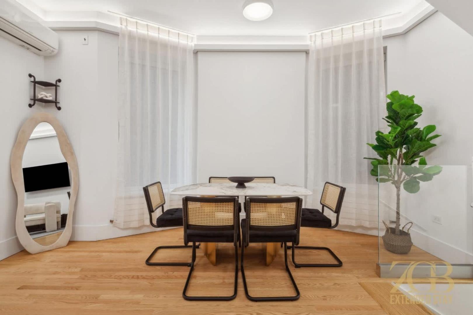 Spacious 1-bedroom Retreat Near Park *