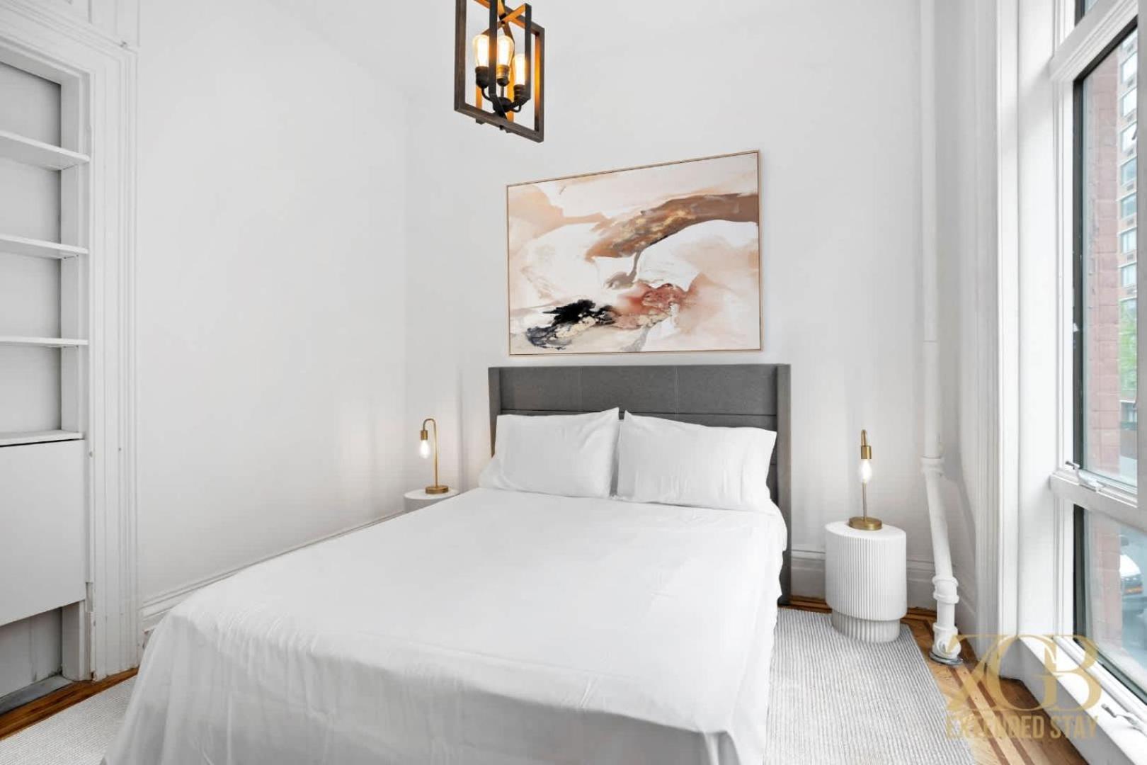 Classic Nyc Brownstone 2br In Prime Chelsea Apartment New York