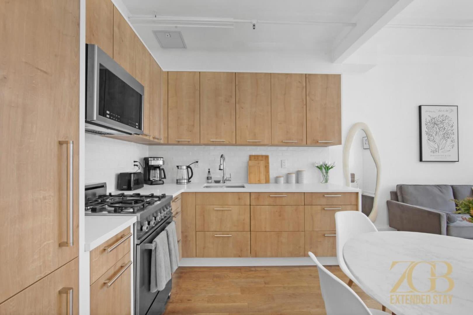Apartment Beautifully Renovated 1 Bedroom In Prime Manhattan