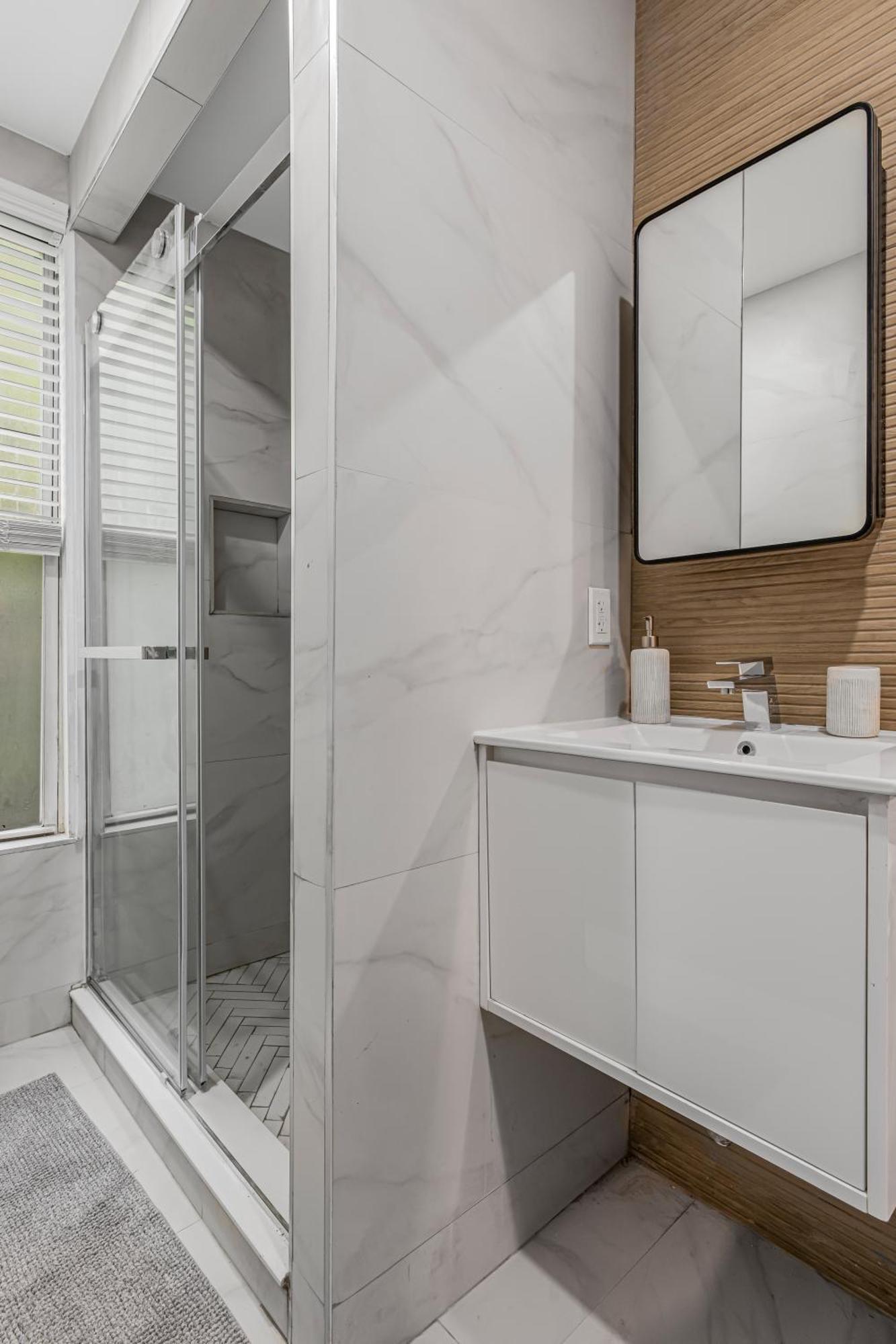 Time Square Apartment