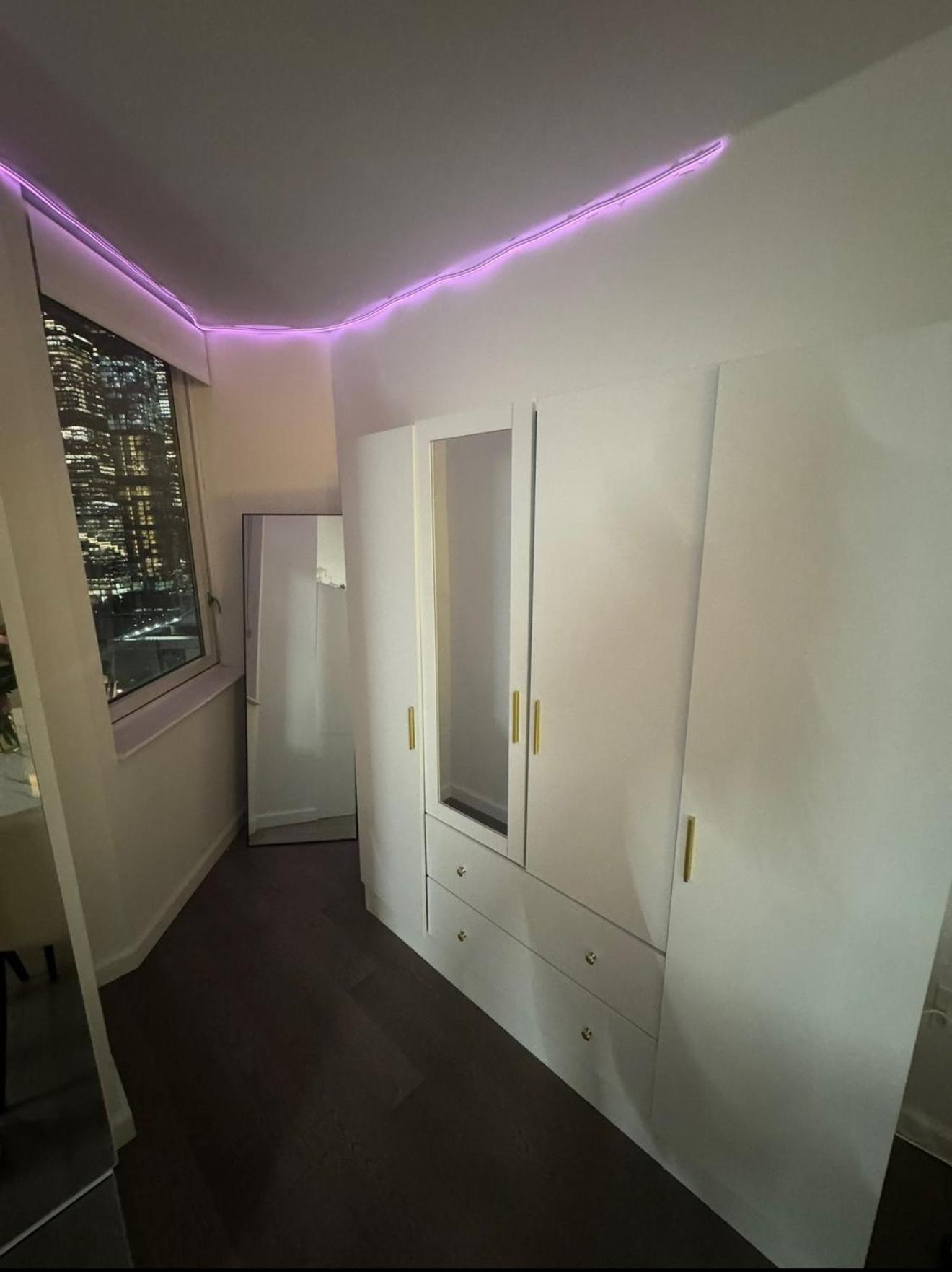 Loft In With Ameneties Building Location In Midtown Apartment New York