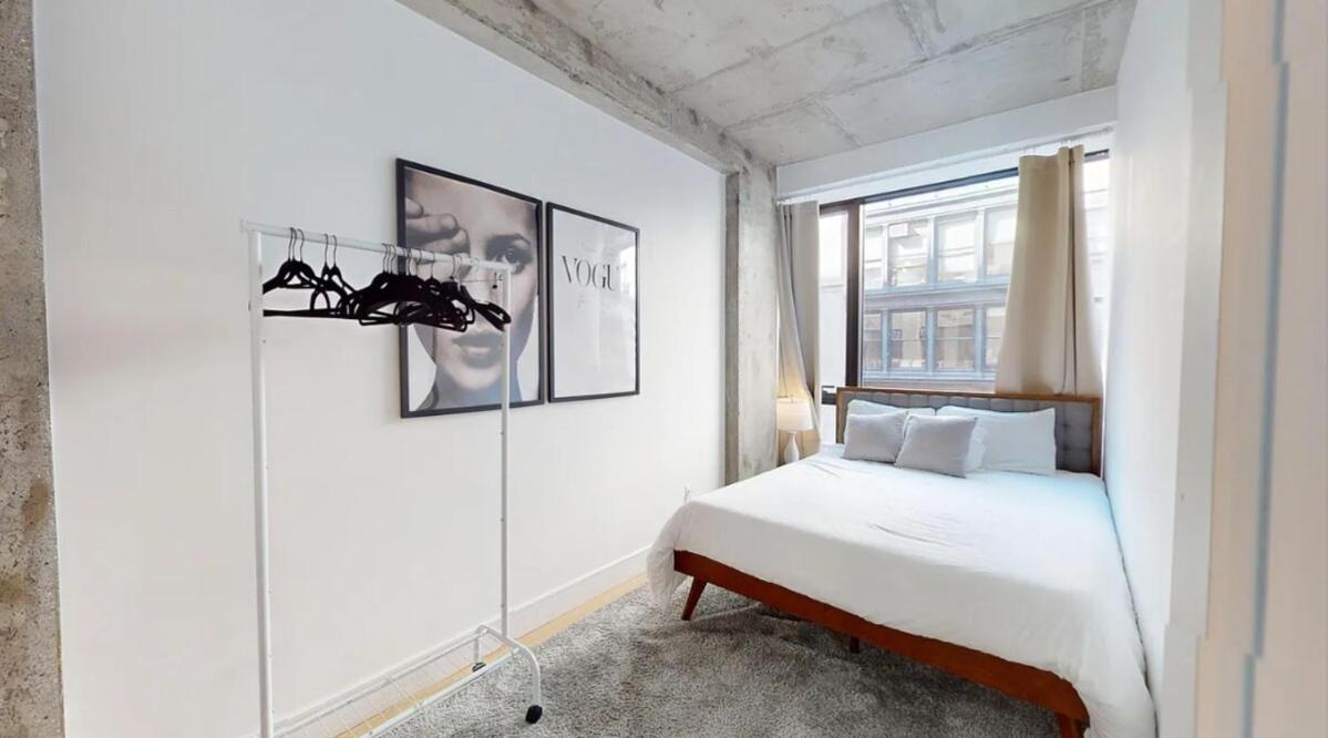 Apartment Sleek Two Bedroom In Manhattan New York