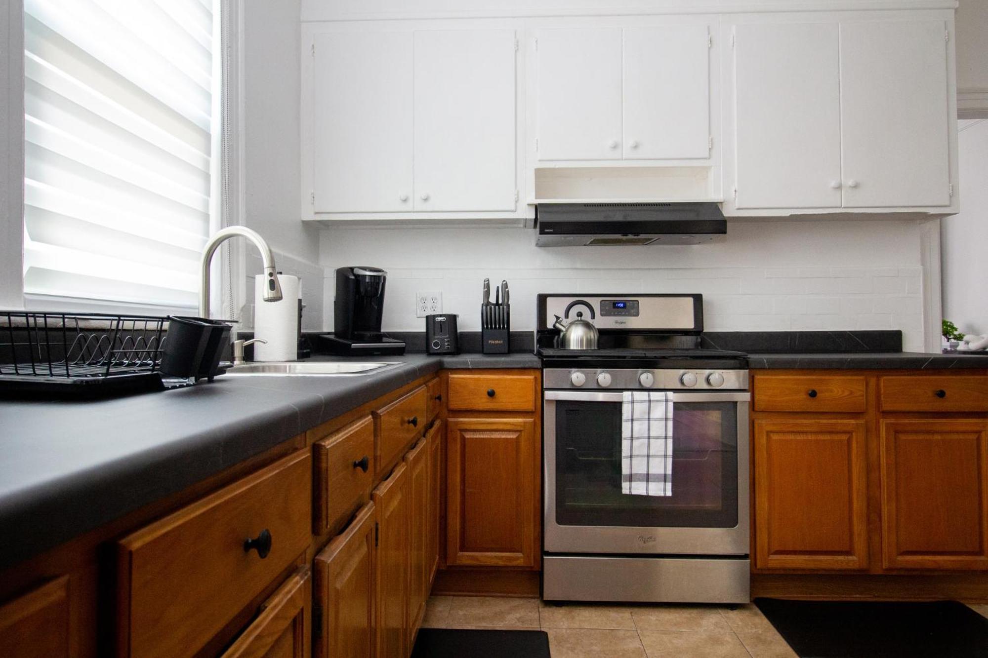Cozy Theatre & Office Brooklyn Homestay