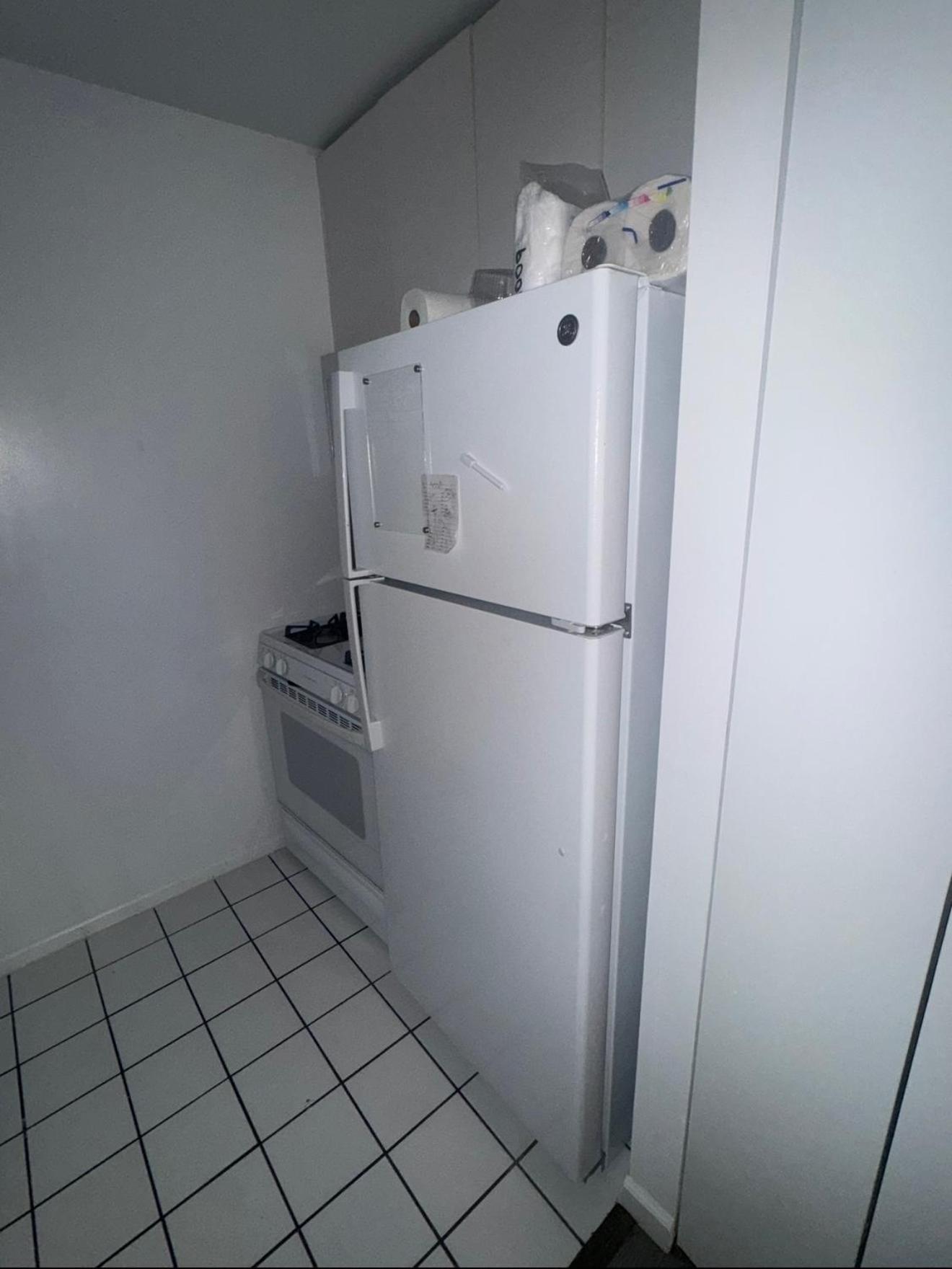 Loft In With Ameneties Building Location In Midtown