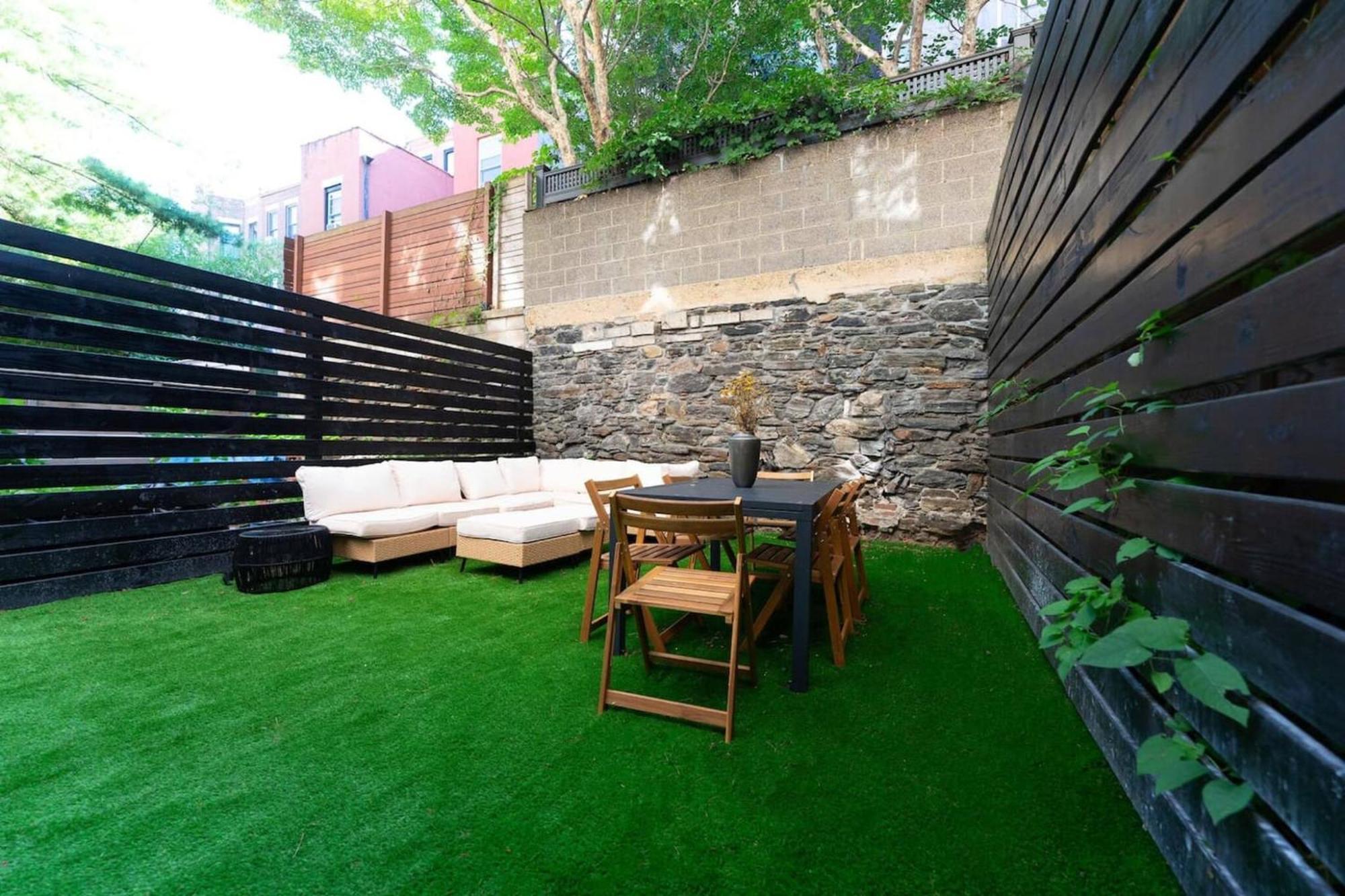 Apartment Newly Renovated 2br W Backyard New York