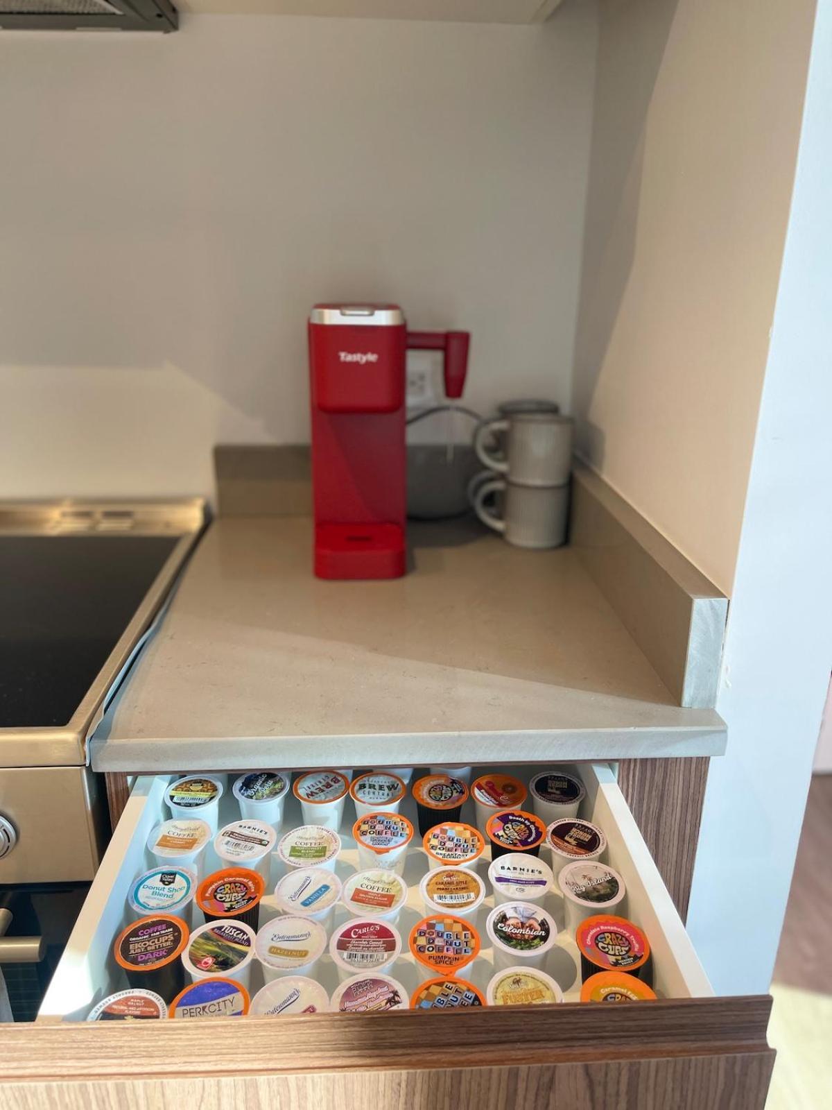 Lux Bronx Rooftop, Pool, Gym, Cinema Apartment