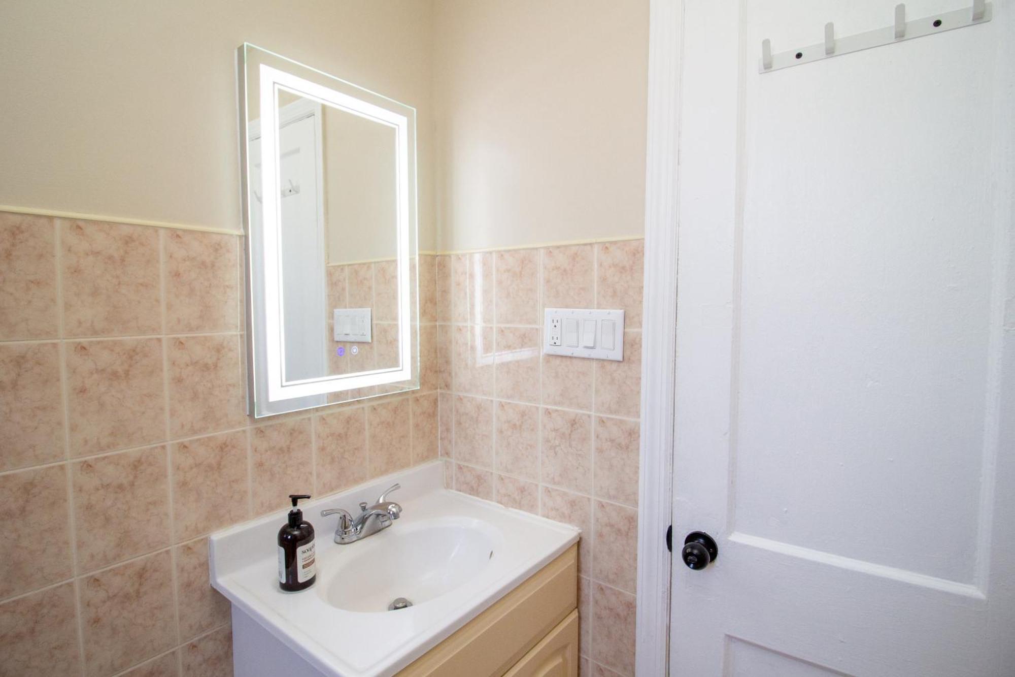 Cozy Theatre & Office Brooklyn Homestay *
