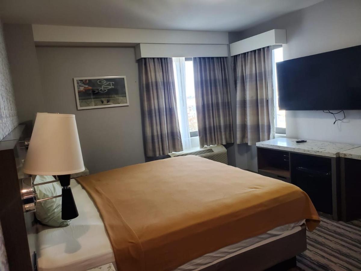 The Essence At Jfk New York