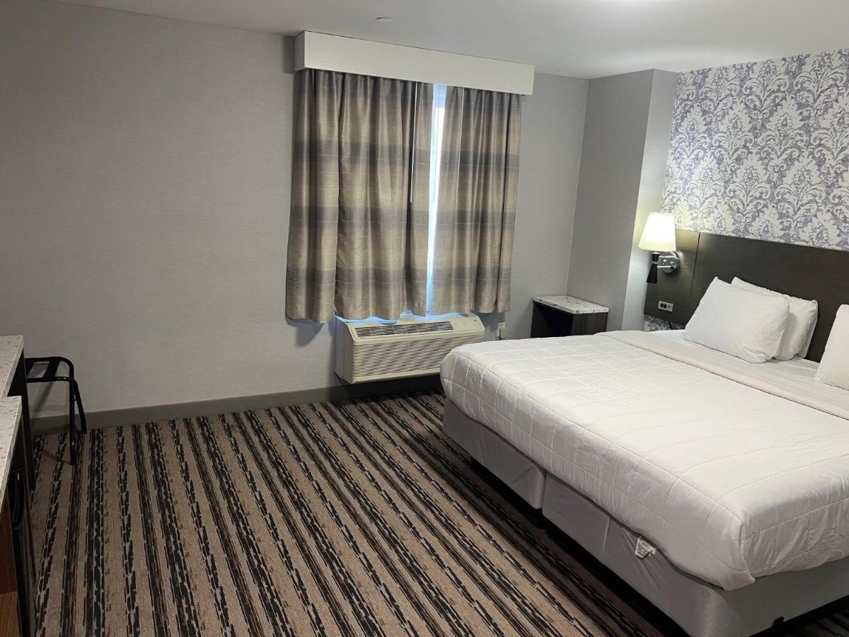 The Essence At Jfk Hotel 3*