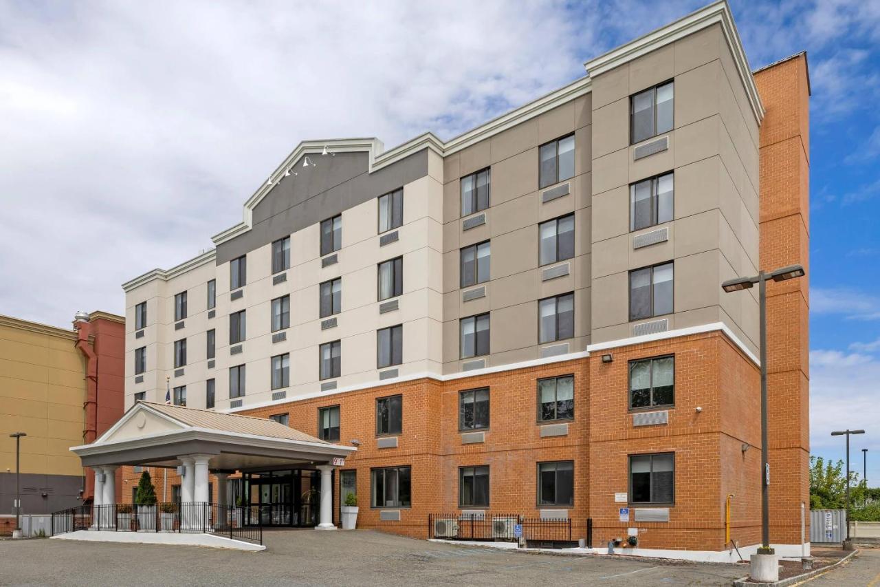 Country & By Radisson, Staten Island 3* New York