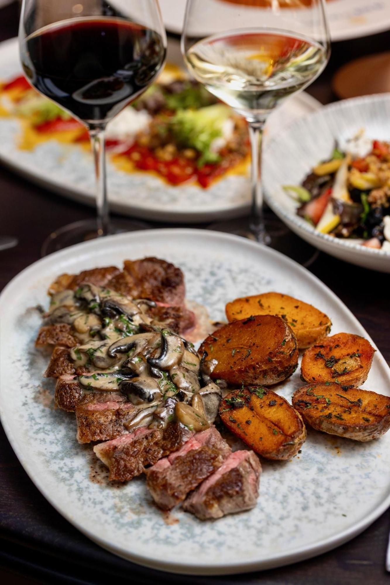 Four Points By Sheraton Manhattan Soho Village Hotel 3*