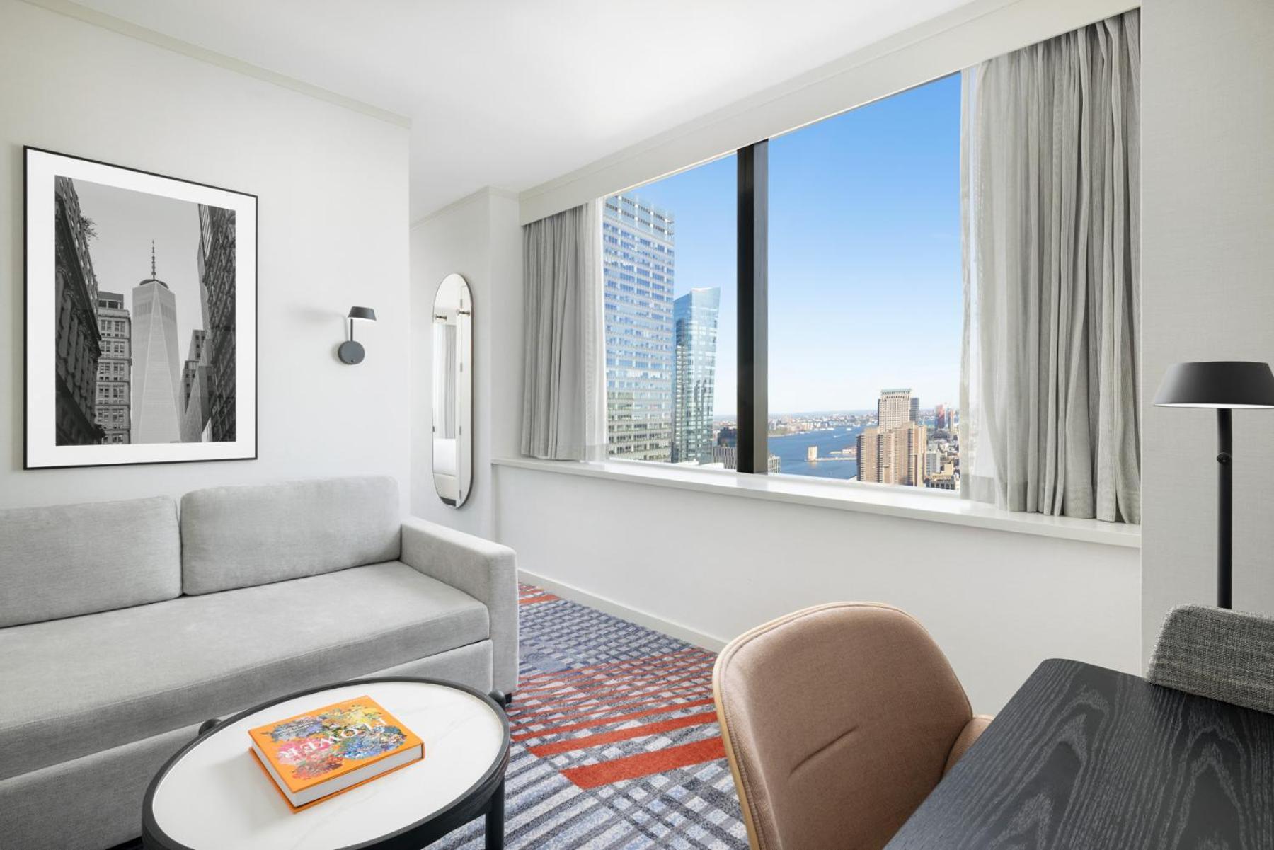 Millennium Downtown Hotel 4*