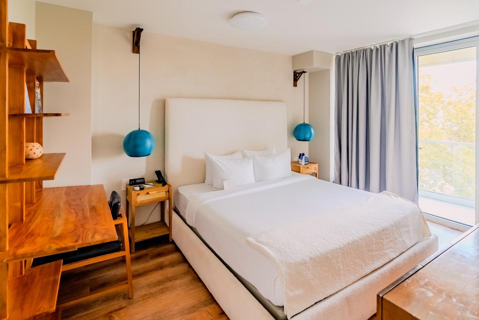 Coda Williamsburg Hotel