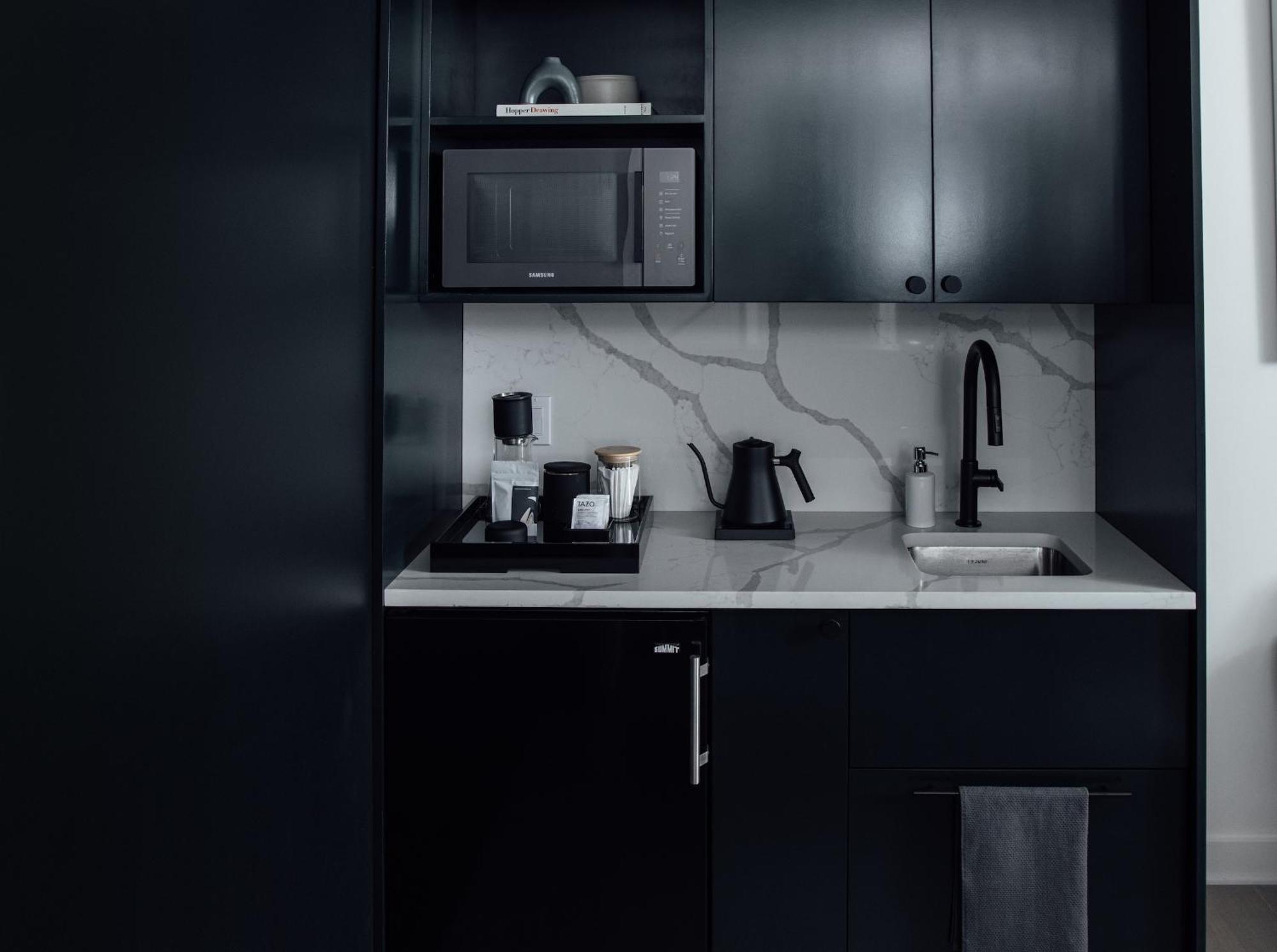 Mint House 70 Pine By Kasa New York