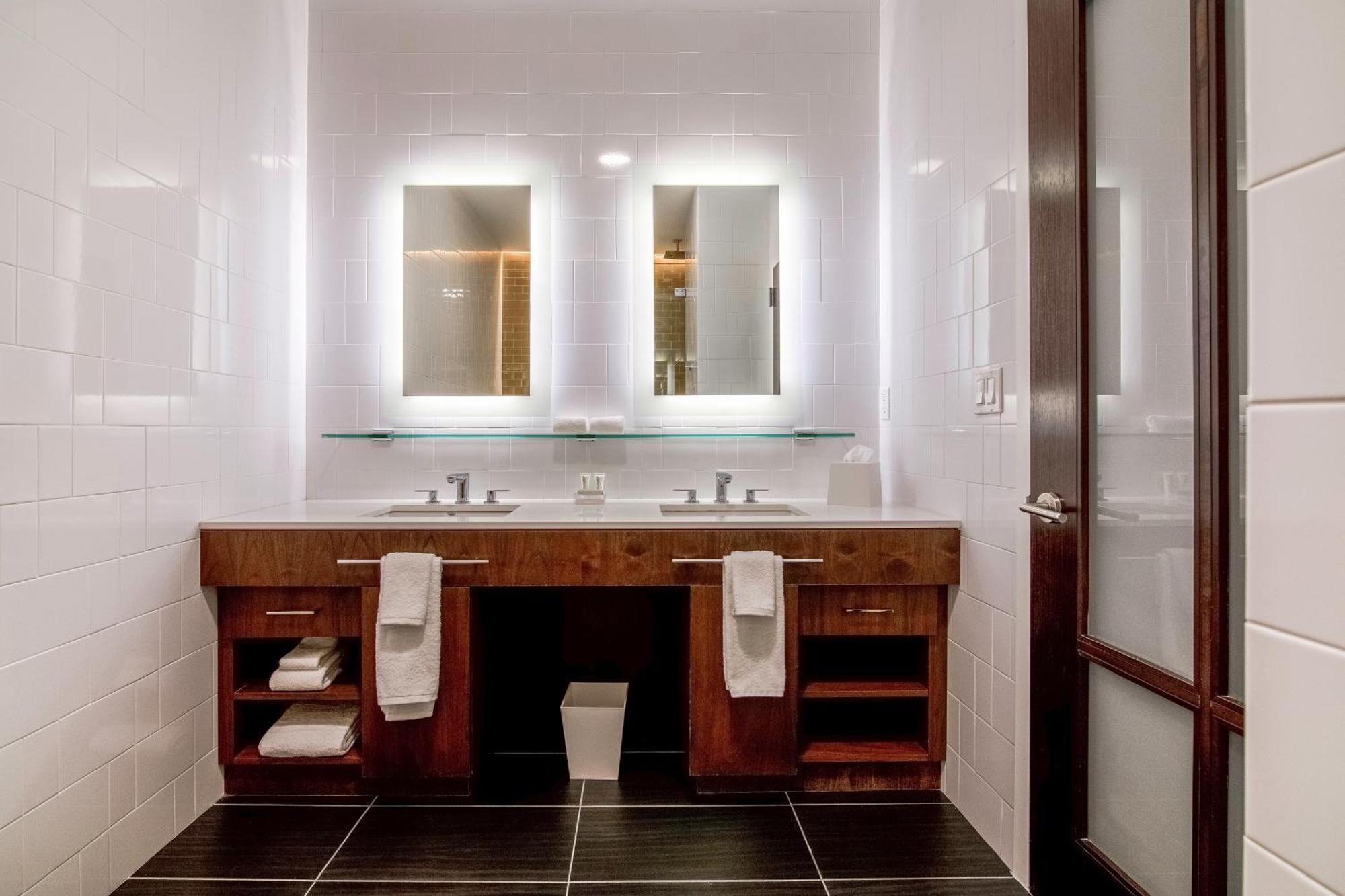Mint House 70 Pine By Kasa 4*