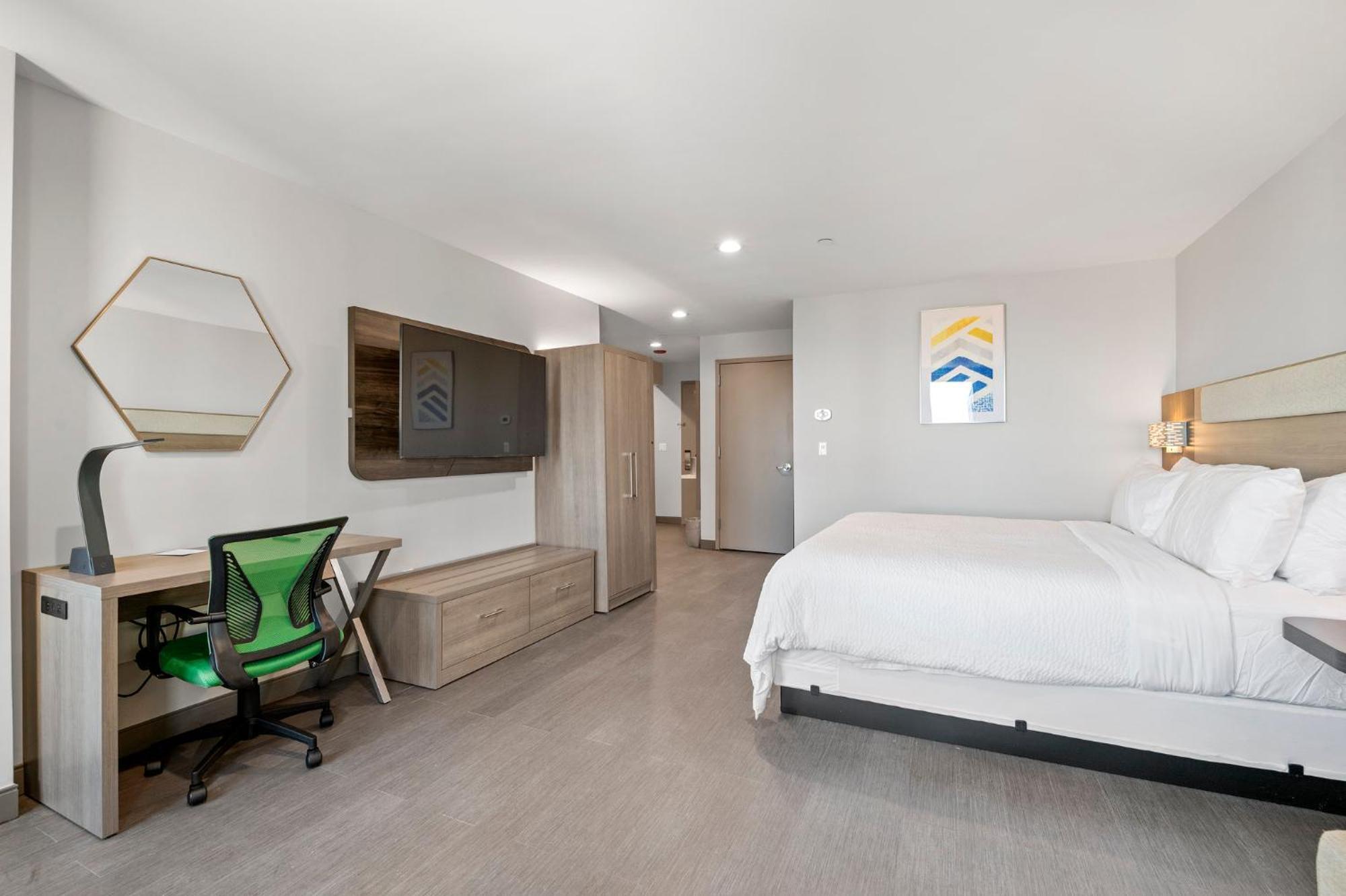 Express & Bronx - Zoo Area By Ihg New York