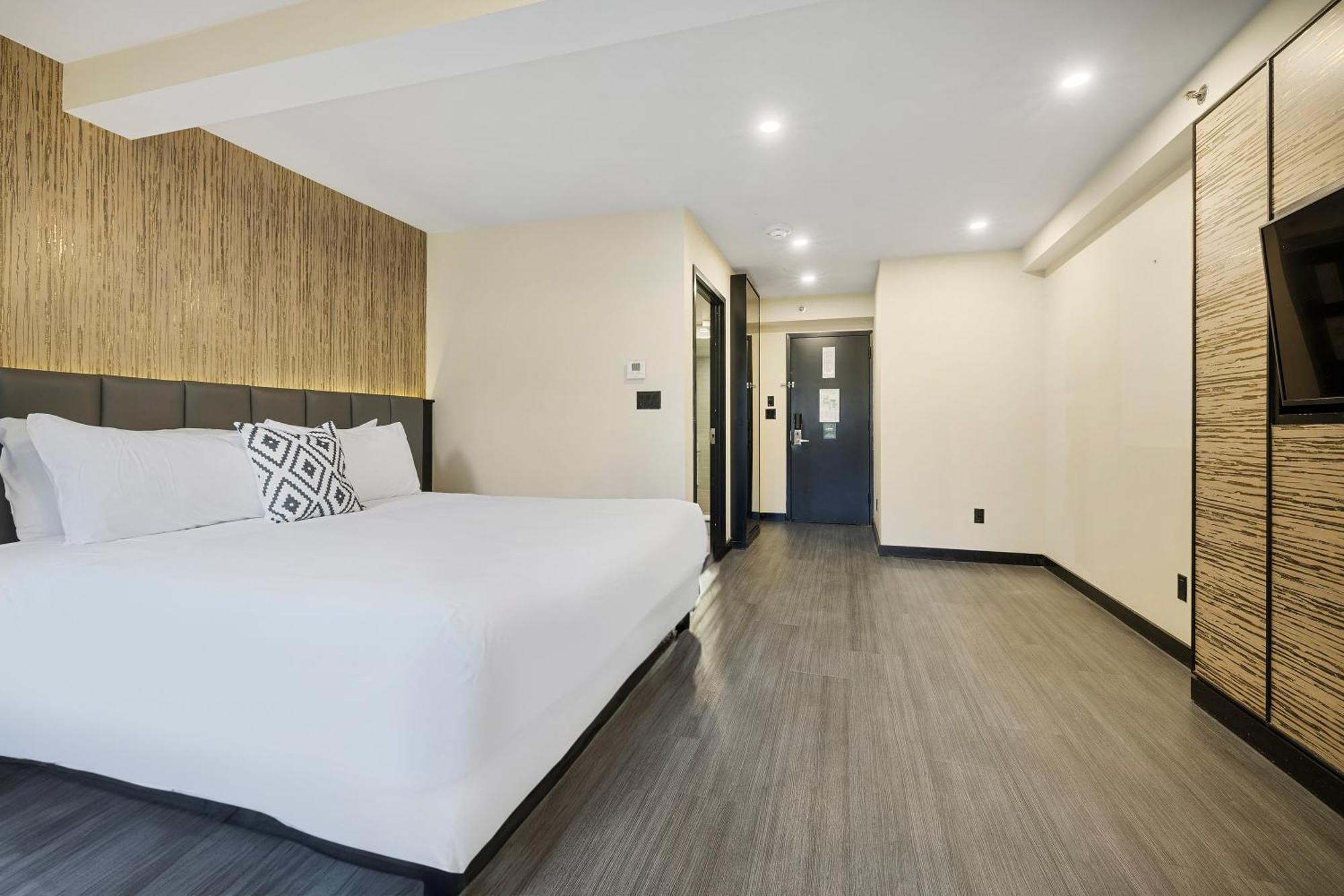 Hudson Yards 3*
