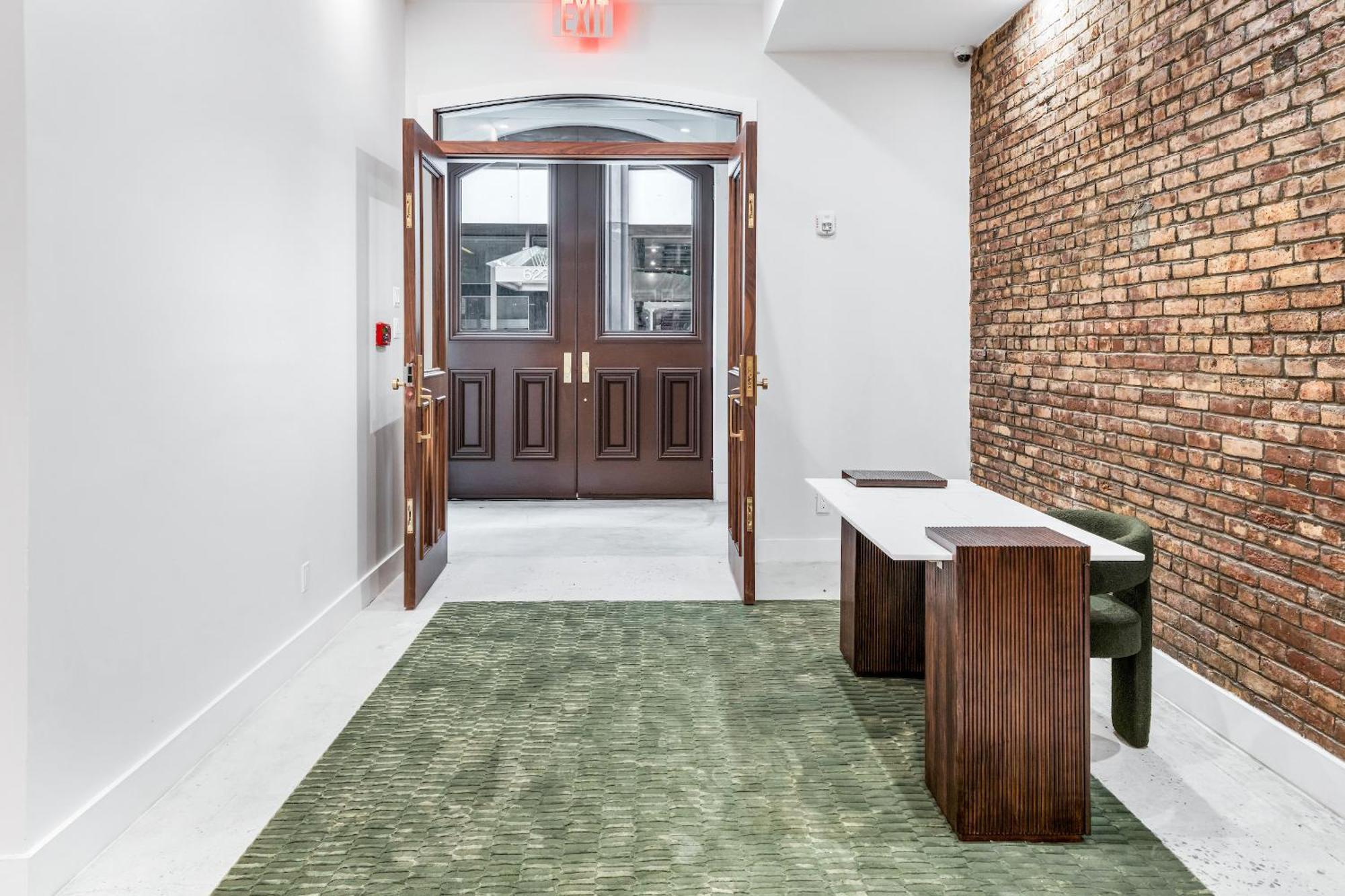 Landmarked Nyc Townhome - Sleeps 10 -group-friendly
