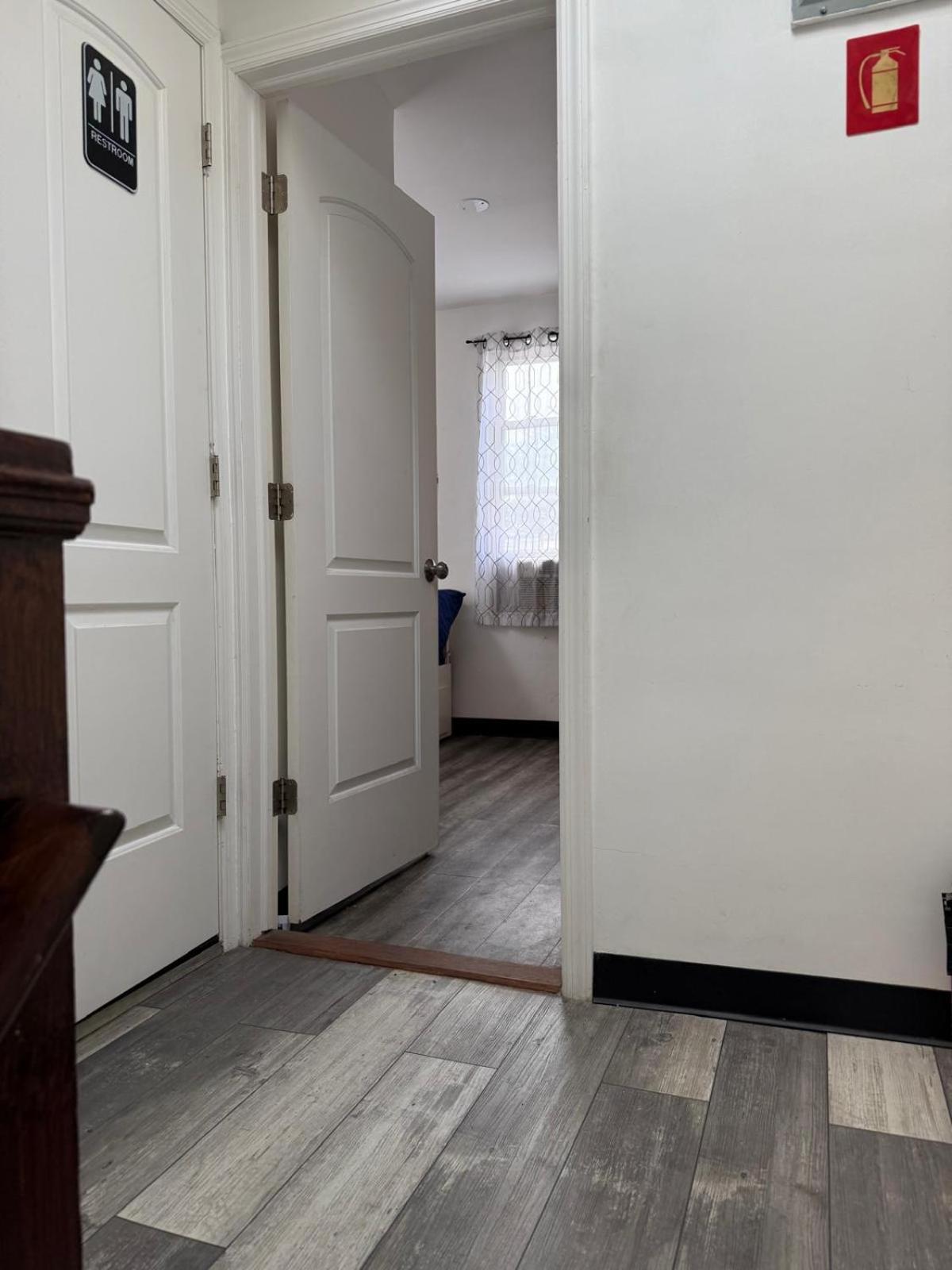 Laguardia Comfort Near Laguardia Airport New York